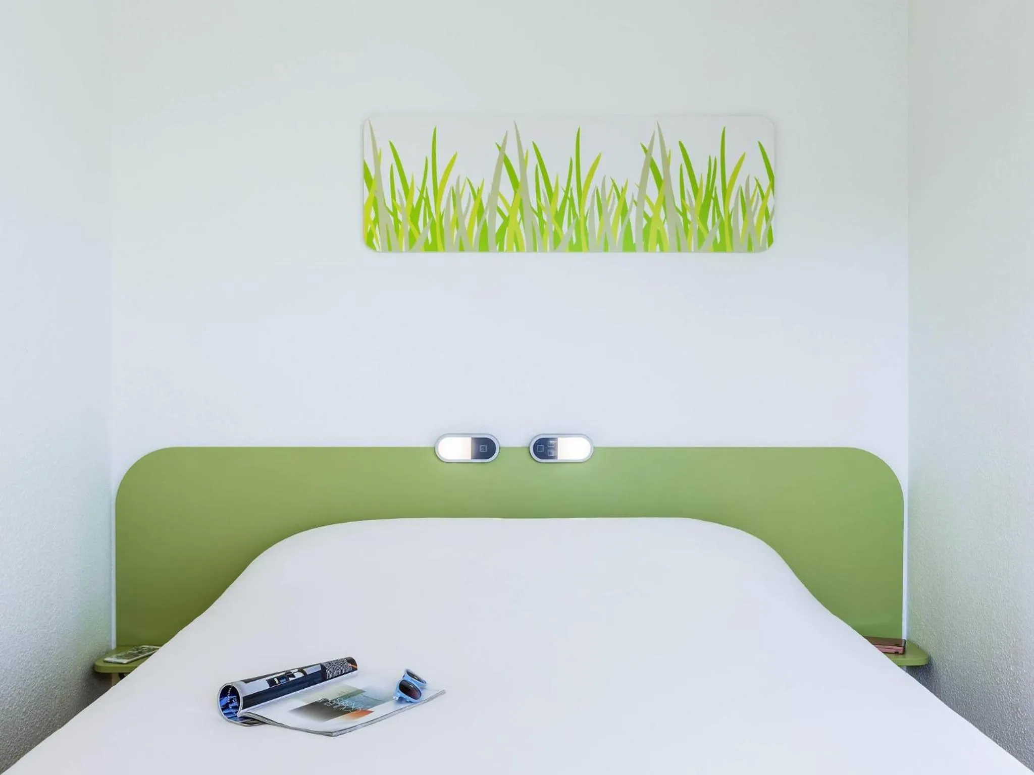 Bedroom, Bed in ibis budget Issy Les Moulineaux Paris Ouest