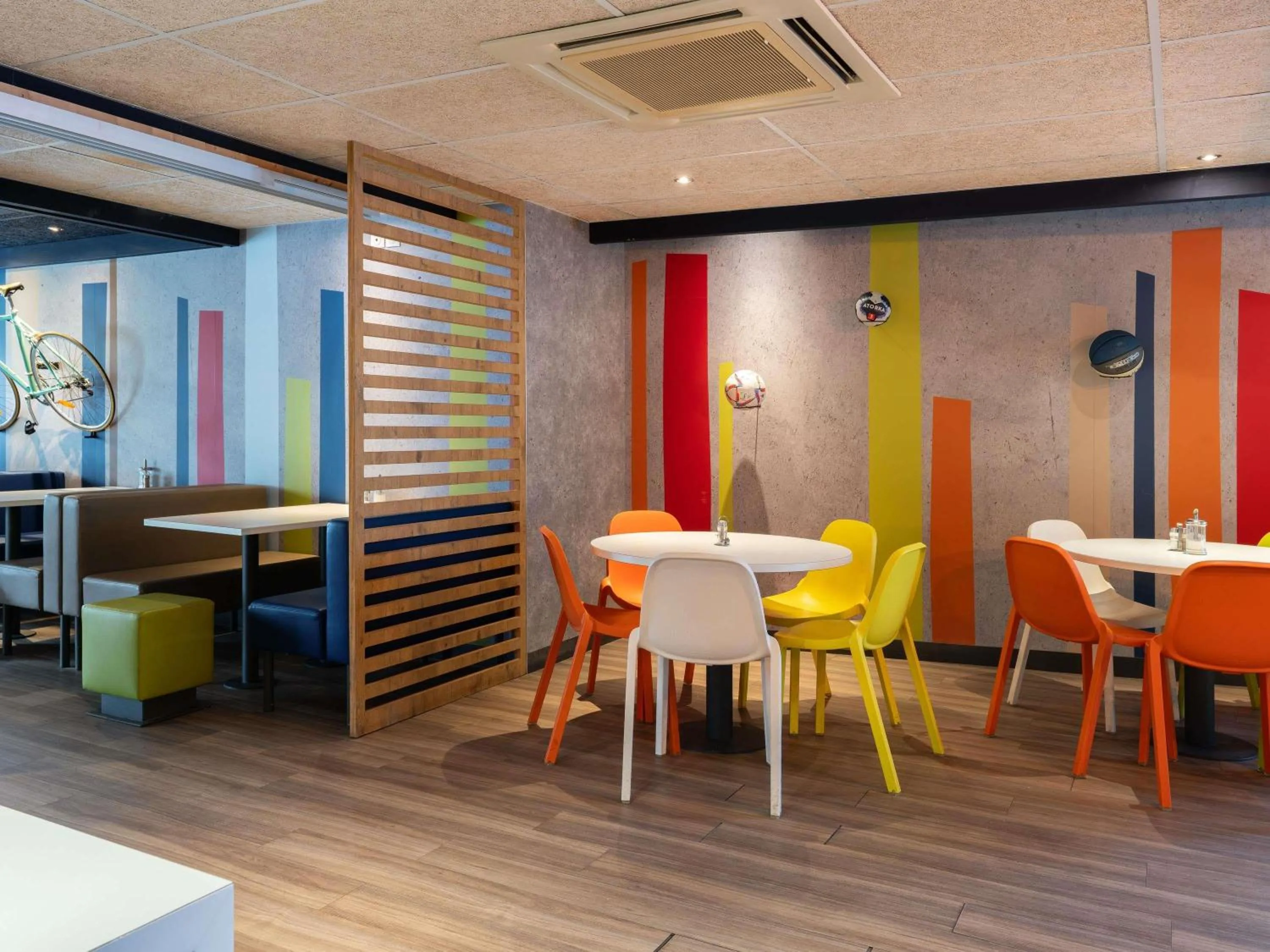 Breakfast in ibis budget Issy Les Moulineaux Paris Ouest