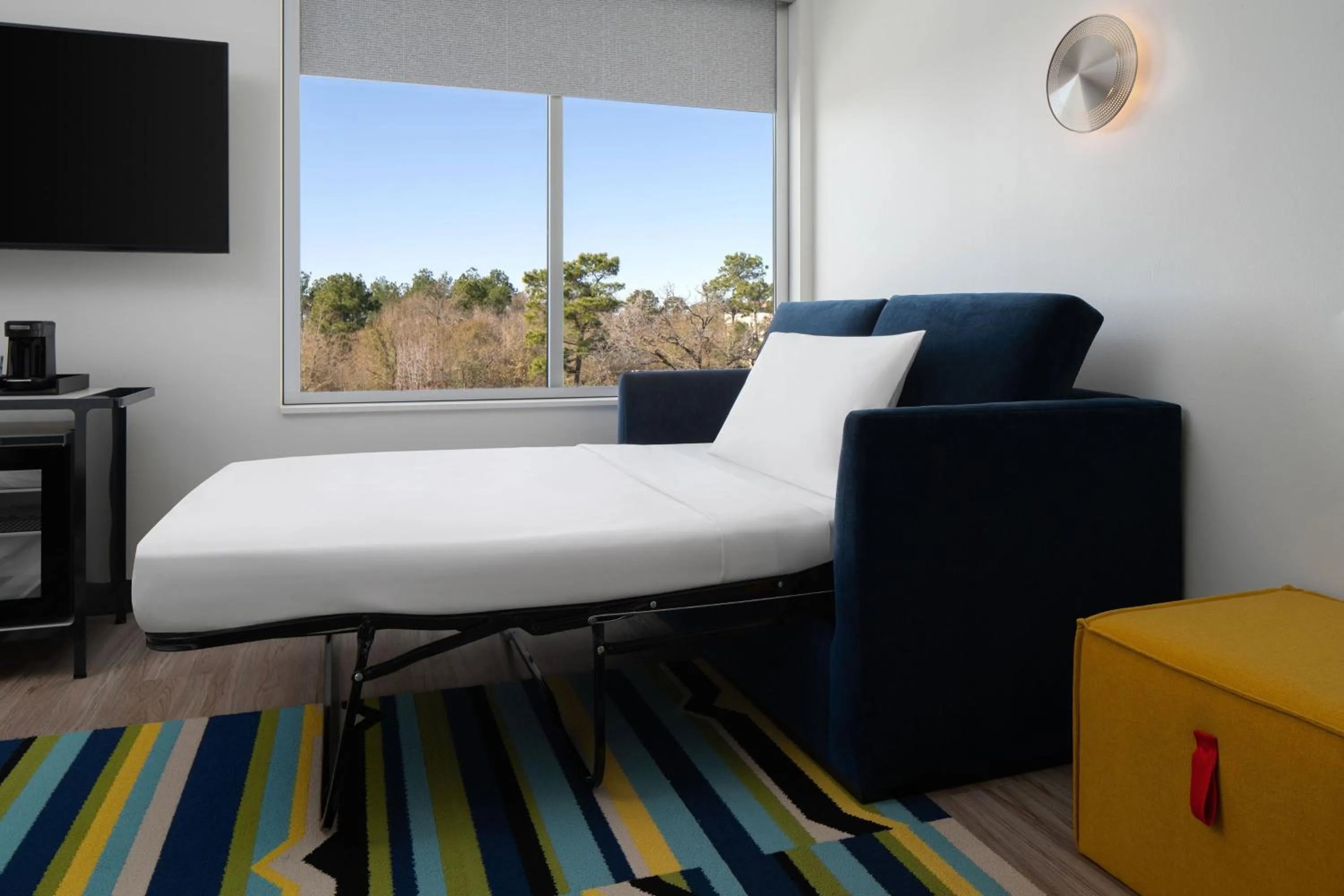 Photo of the whole room in Aloft Houston Shenandoah - The Woodlands