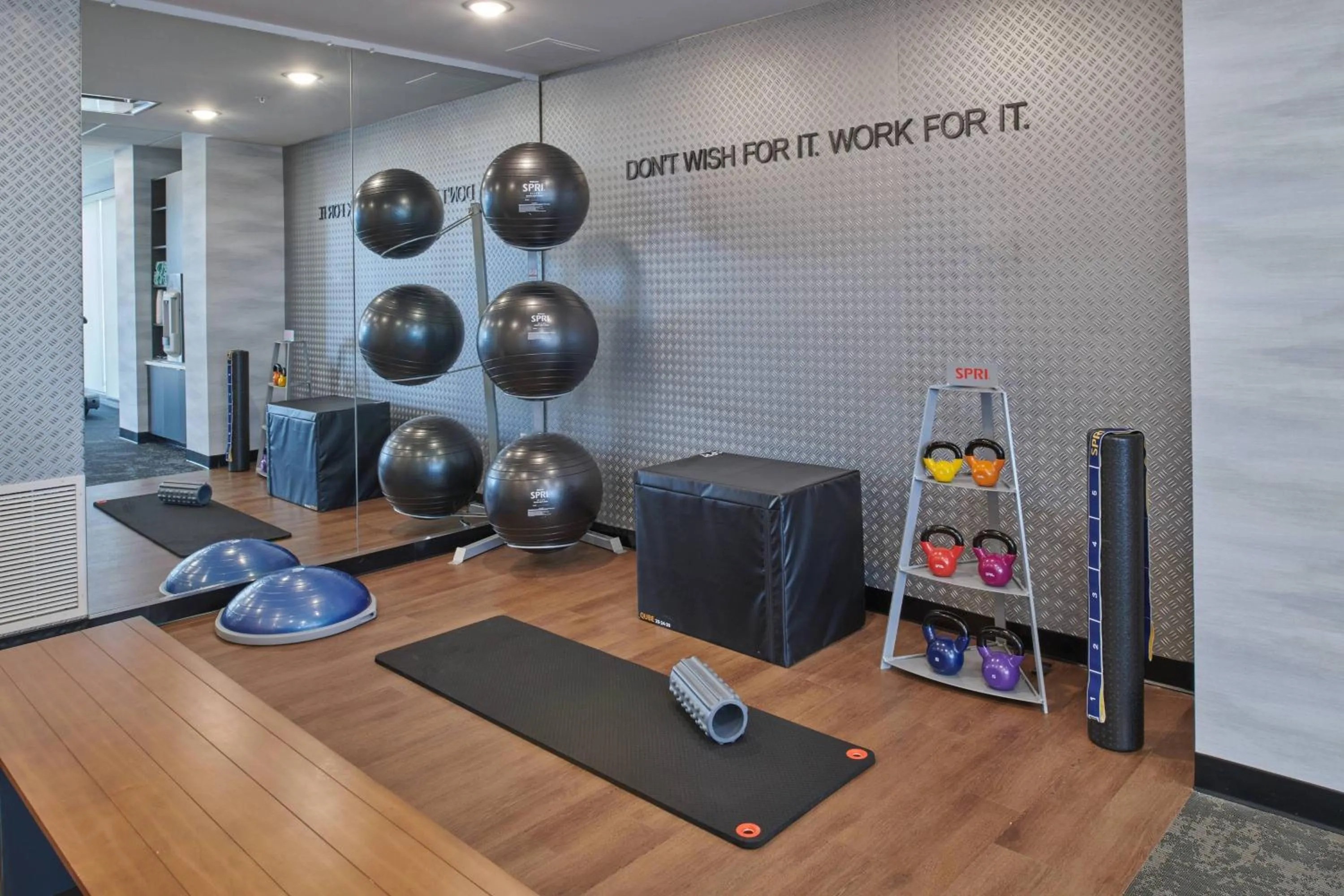 Fitness centre/facilities in Fairfield Inn & Suites by Marriott Louisville Jeffersonville