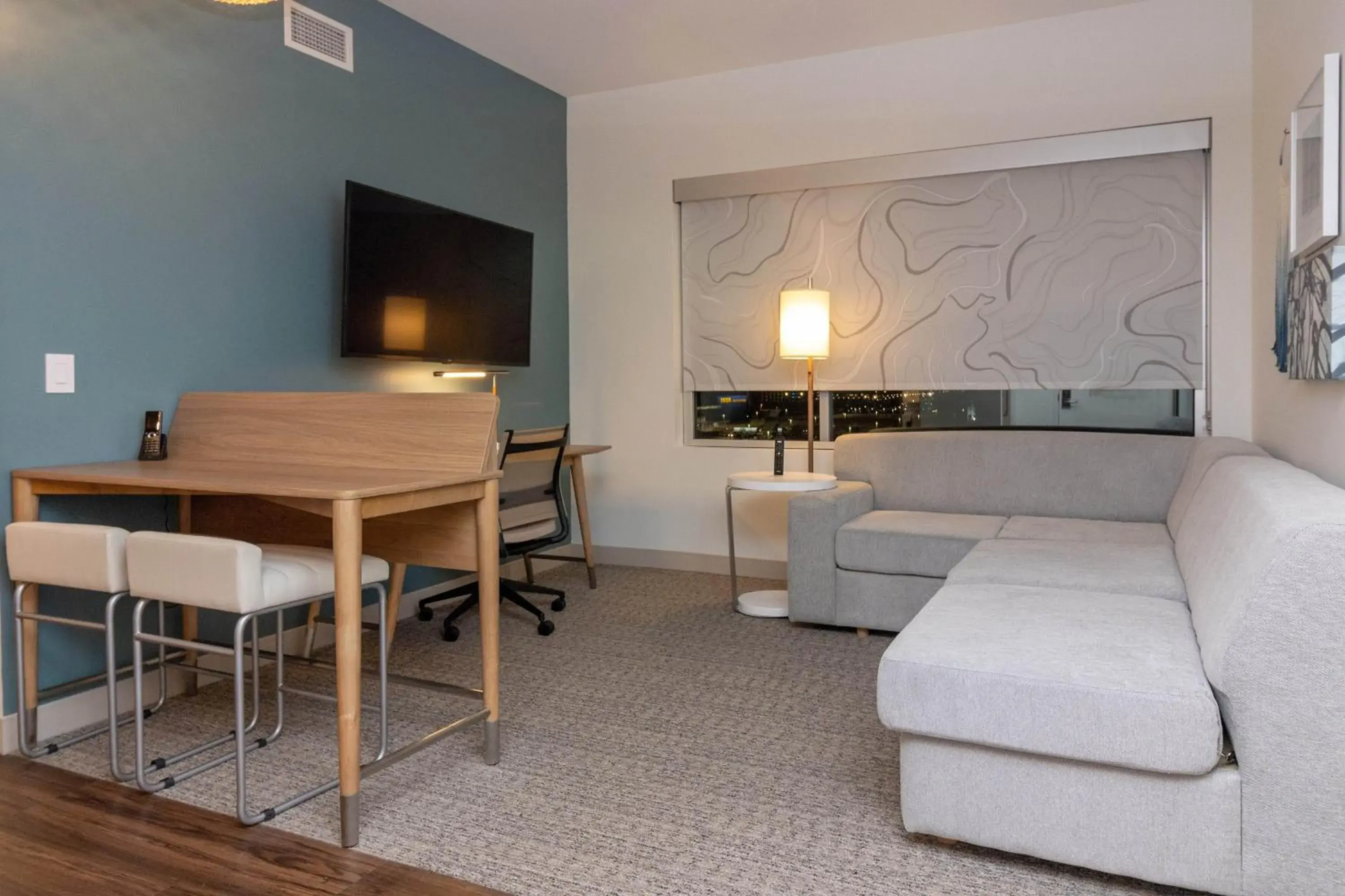 One-Bedroom Executive King Suite - Mobility Accessible with Tub in Element St. Louis Midtown One-Bedroom Executive King Suite - Mobility Accessible with Tub in Element St. Louis Midtown