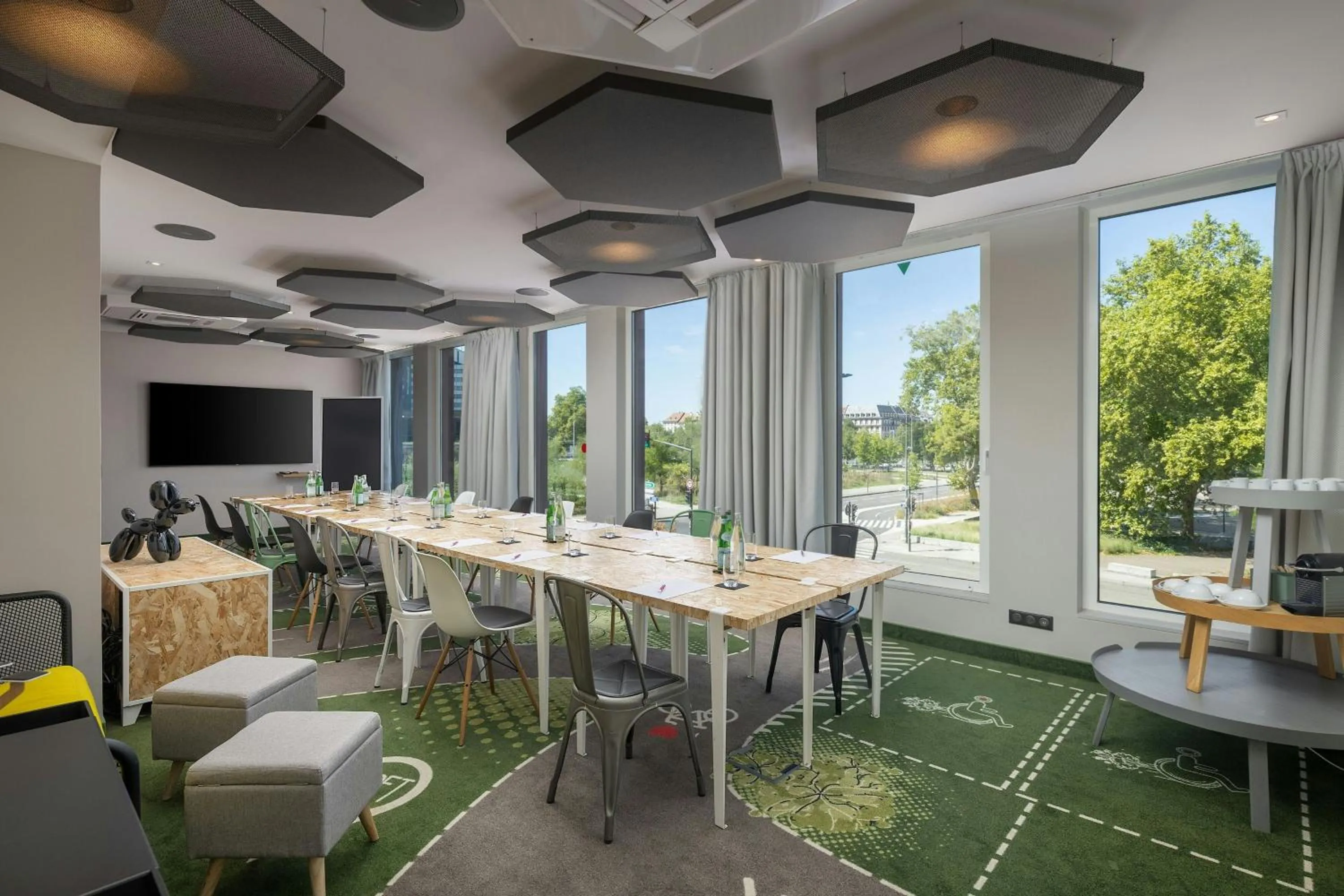 Meeting/conference room in Aloft Strasbourg City Centre