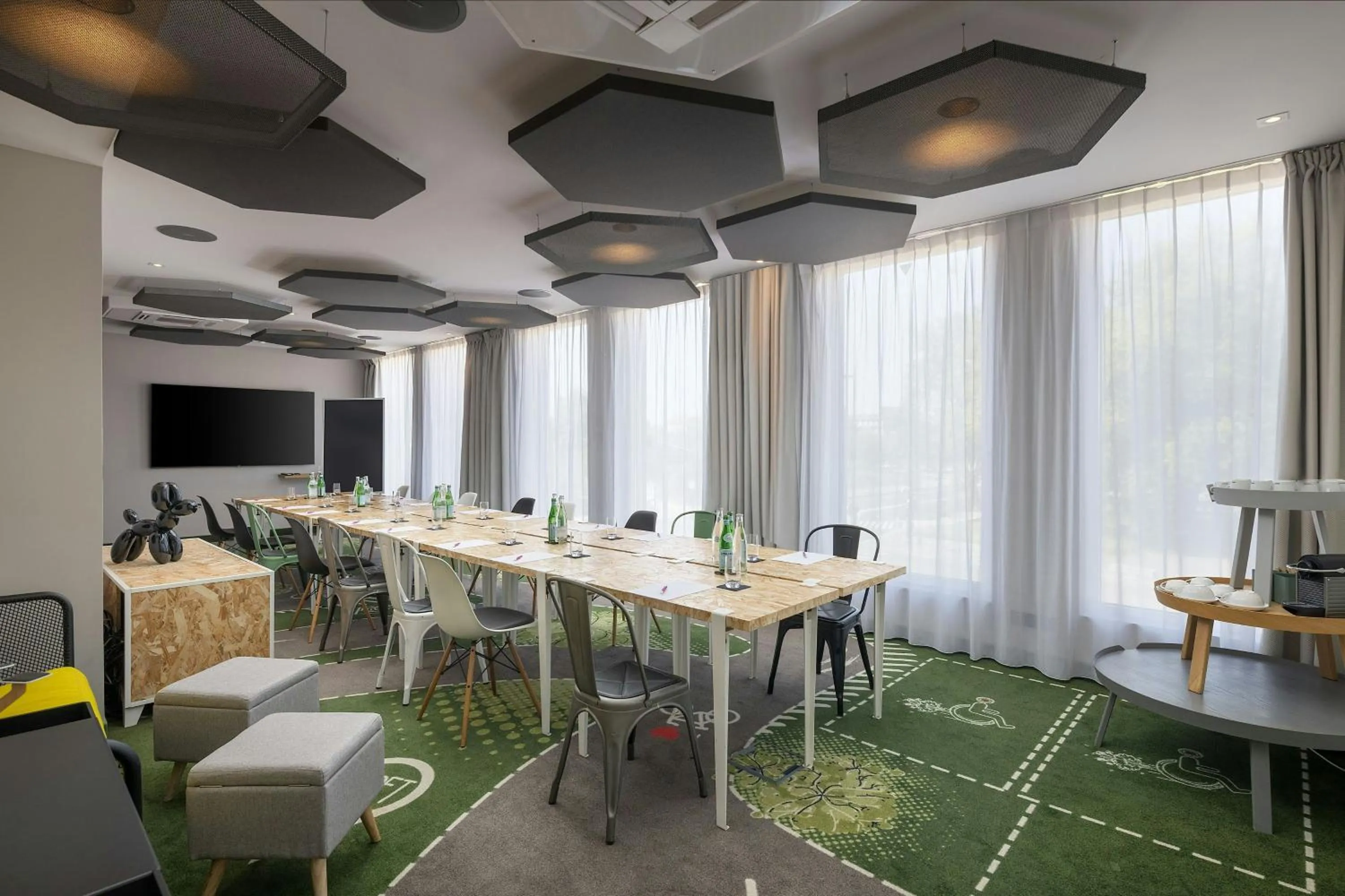 Meeting/conference room in Aloft Strasbourg City Centre