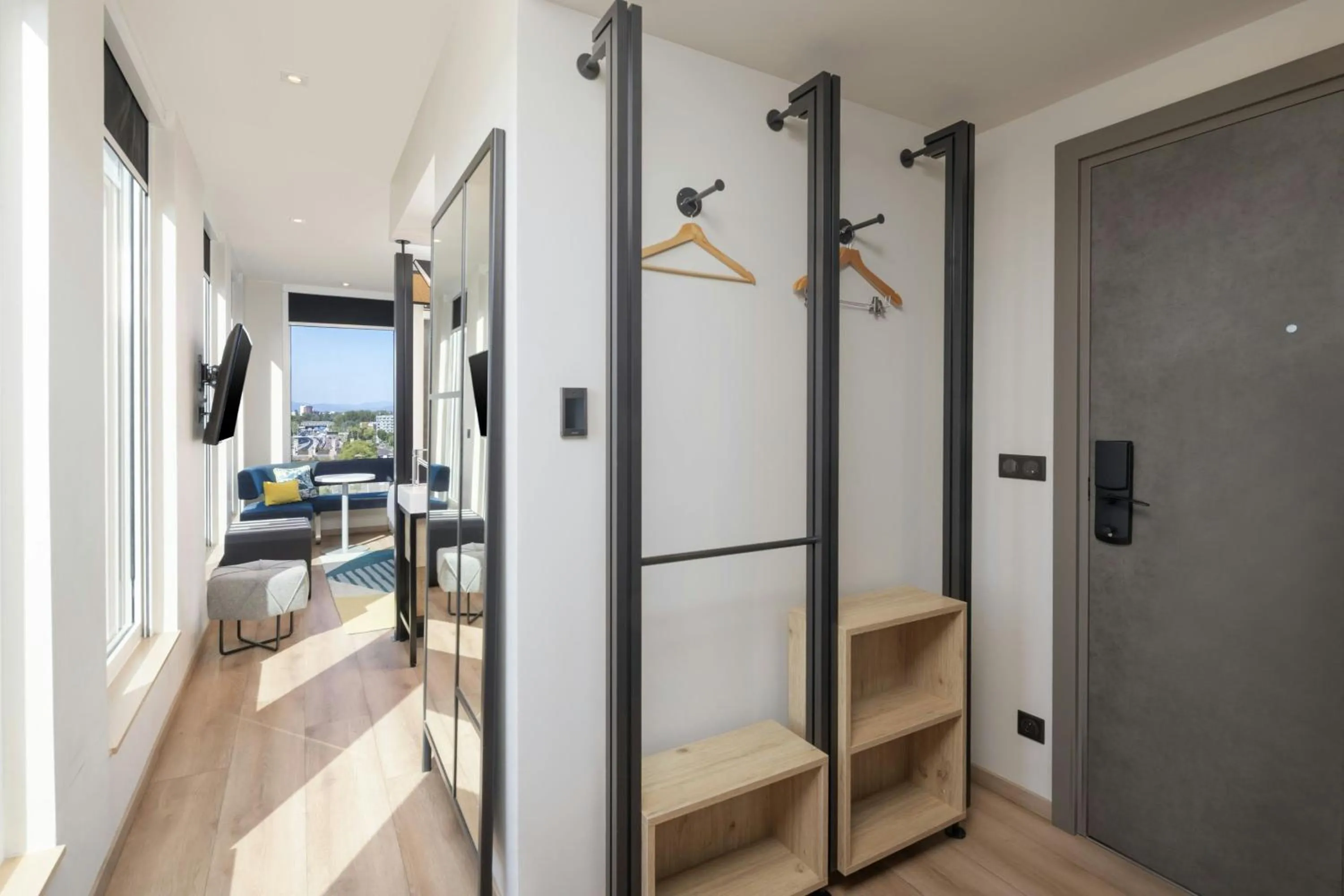 Photo of the whole room in Aloft Strasbourg City Centre