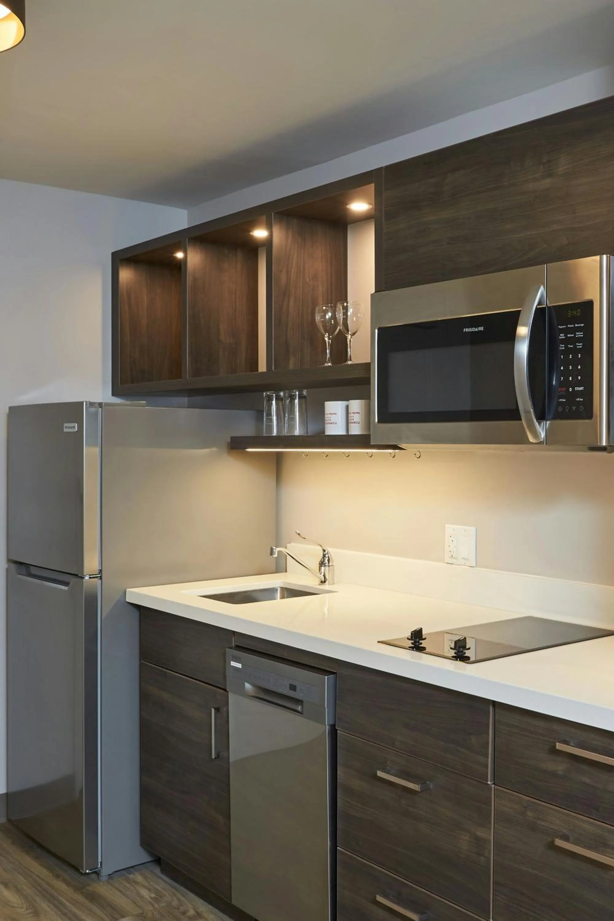 Kitchen or kitchenette in TownePlace Suites by Marriott Hamilton