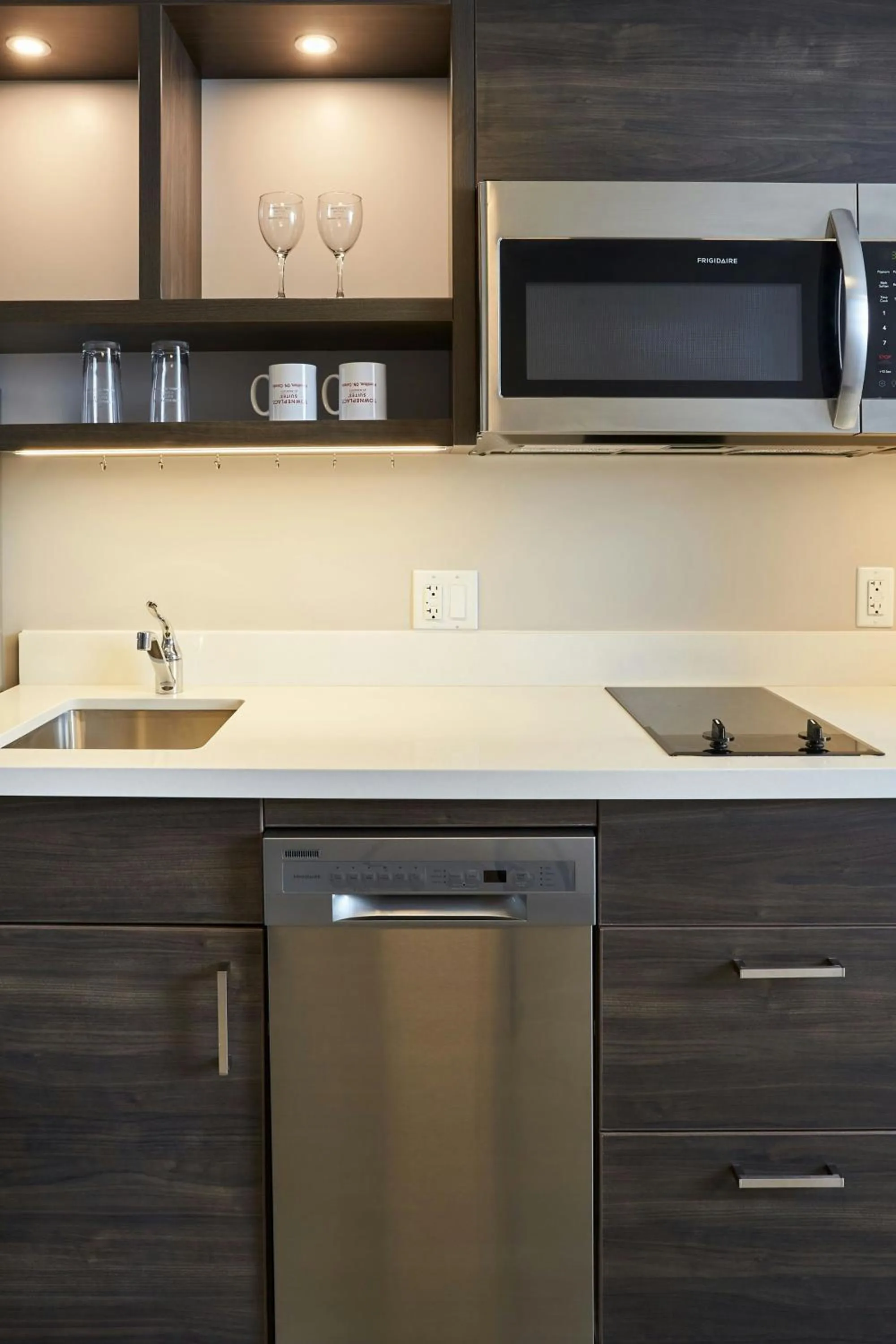 Kitchen or kitchenette in TownePlace Suites by Marriott Hamilton