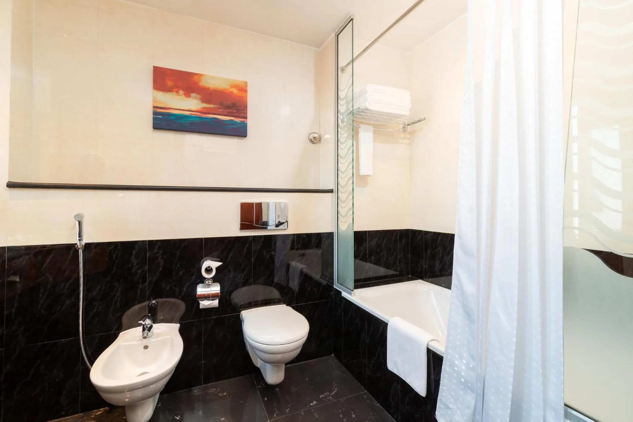 Photo of the whole room in Holiday Inn - Suites Kuwait Salmiya by IHG