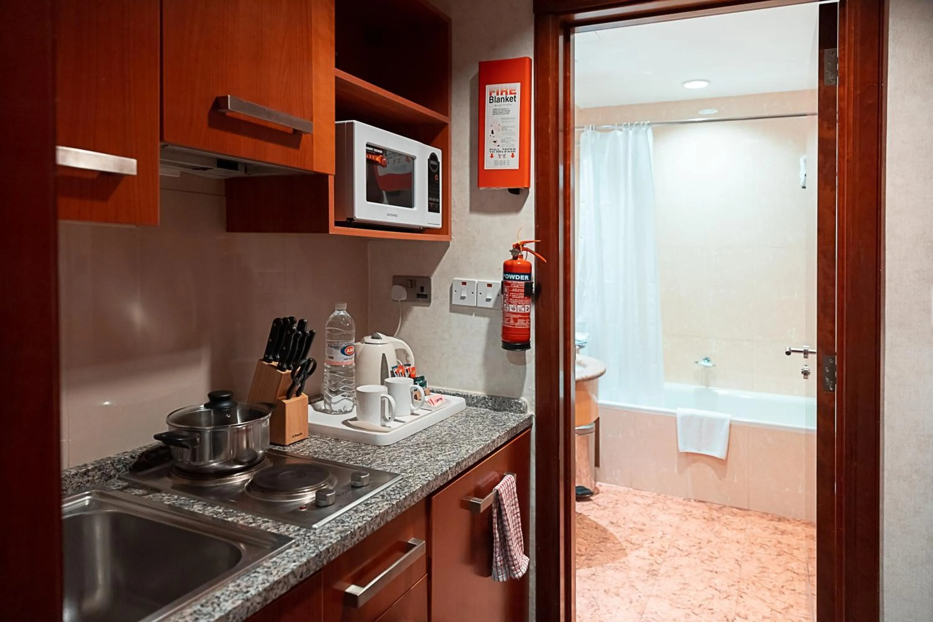 Kitchen or kitchenette in Holiday Inn - Suites Kuwait Salmiya by IHG