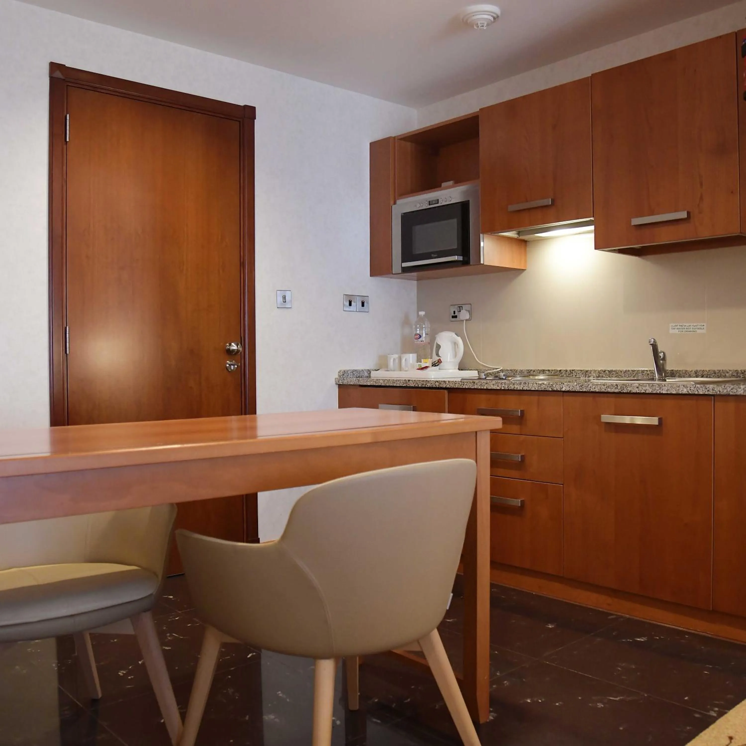 Kitchen or kitchenette in Holiday Inn - Suites Kuwait Salmiya by IHG