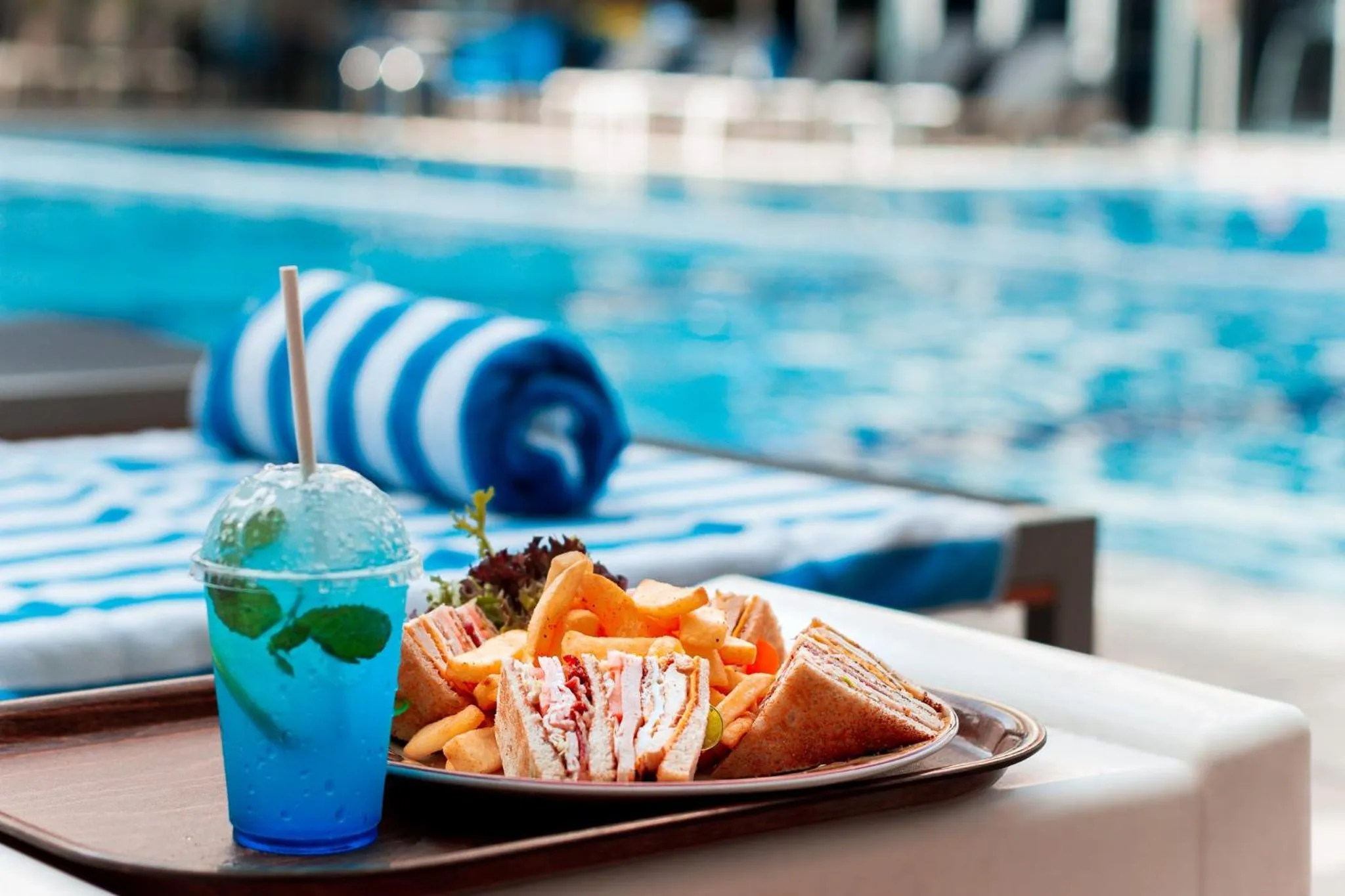 Restaurant/places to eat in Holiday Inn - Suites Kuwait Salmiya by IHG