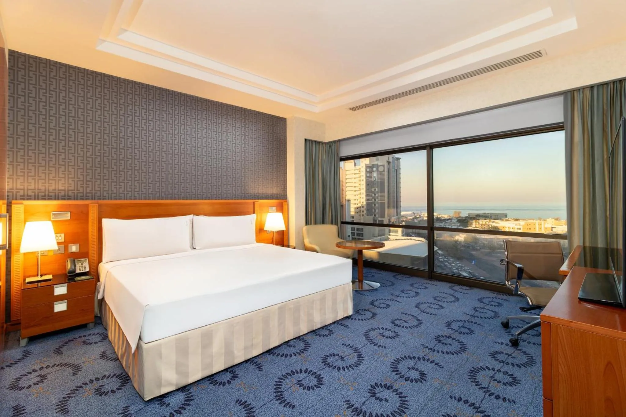 Photo of the whole room, Bed in Holiday Inn - Suites Kuwait Salmiya by IHG