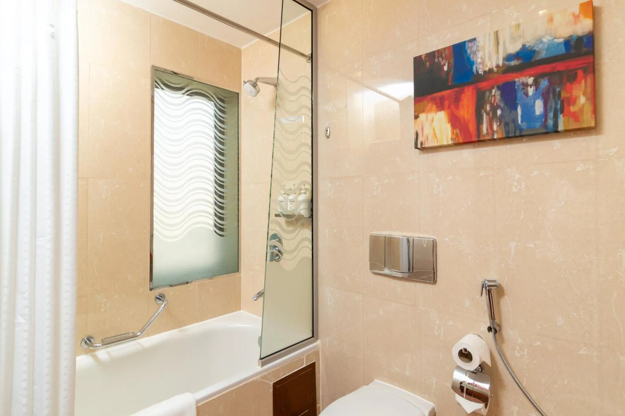 Photo of the whole room in Holiday Inn - Suites Kuwait Salmiya by IHG