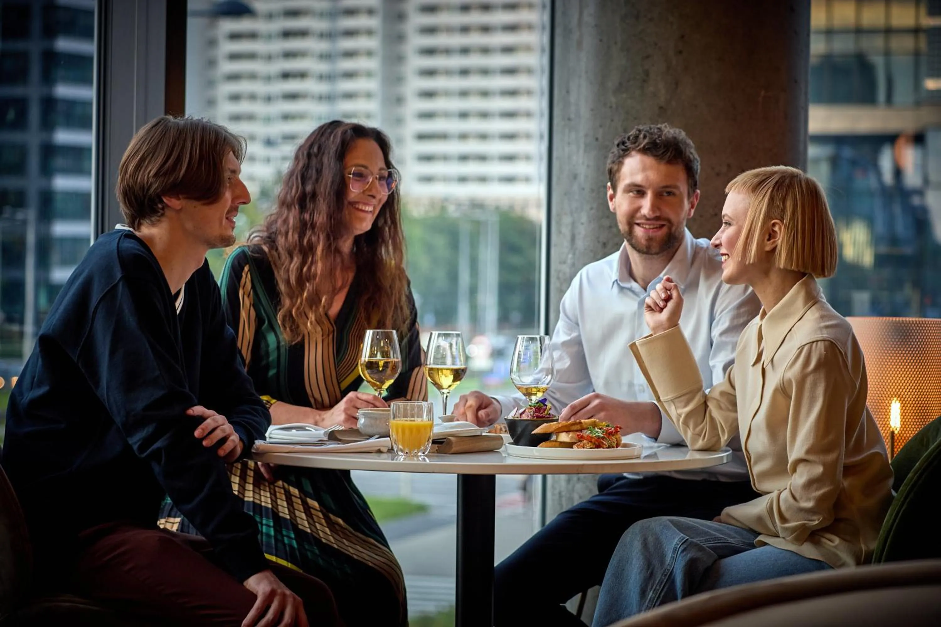 Restaurant/places to eat in Crowne Plaza - Warsaw - The HUB by IHG