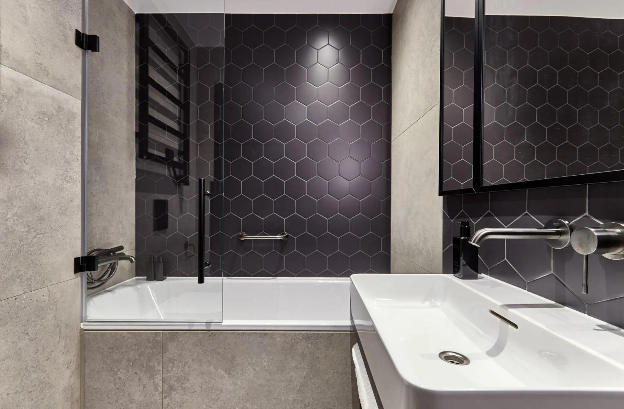 Bathroom in Crowne Plaza - Warsaw - The HUB by IHG