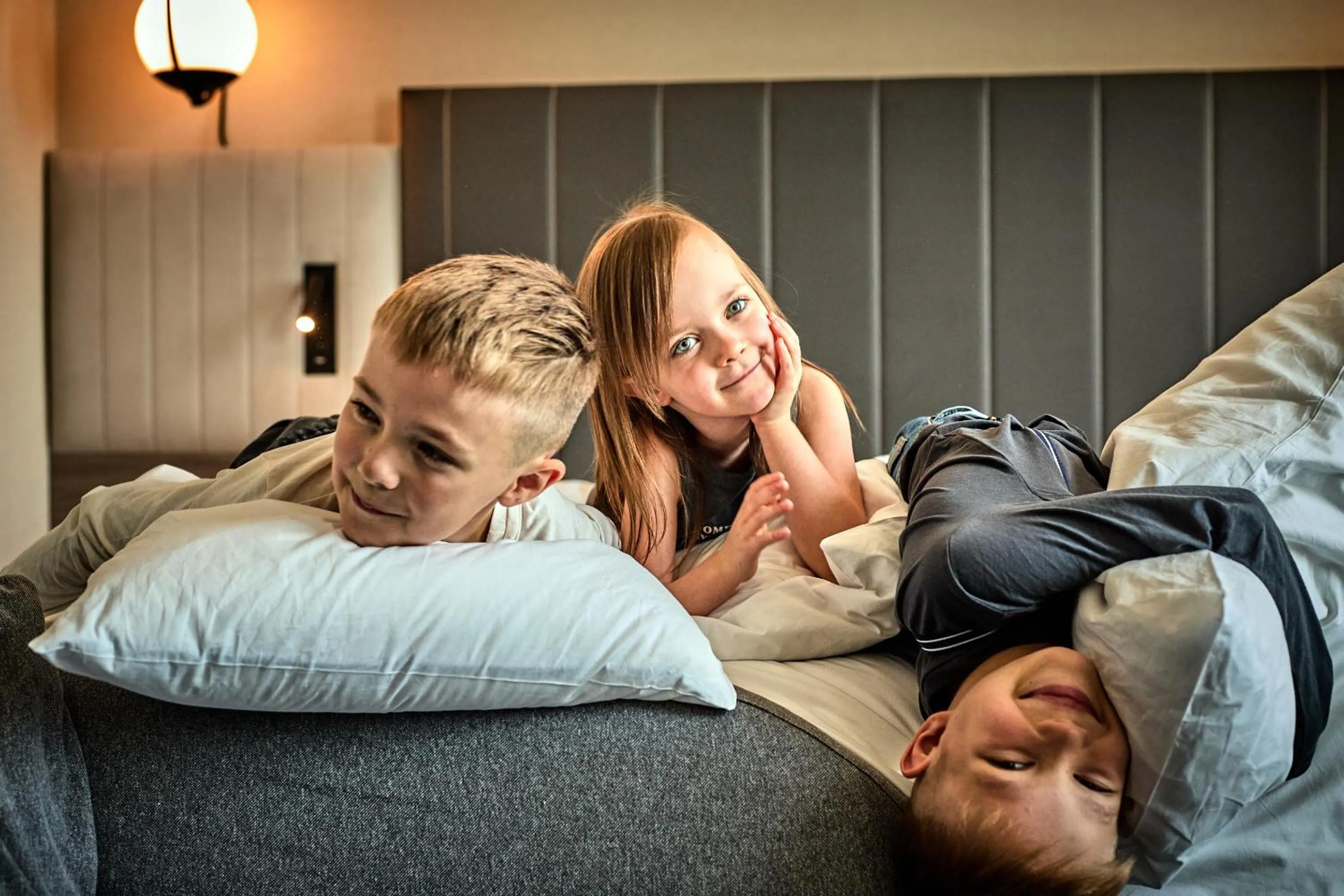 People, Bed in Crowne Plaza - Warsaw - The HUB by IHG