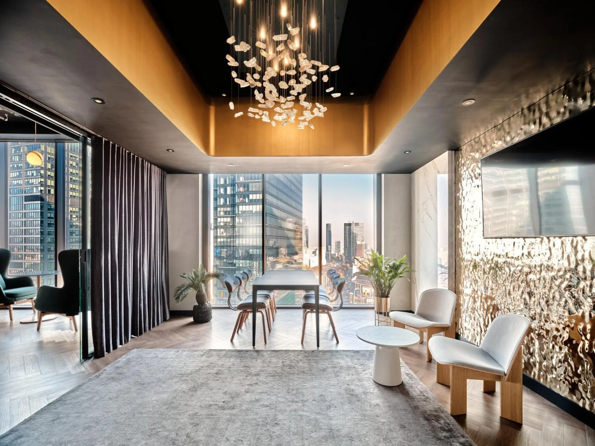 Lounge or bar in Crowne Plaza - Warsaw - The HUB by IHG