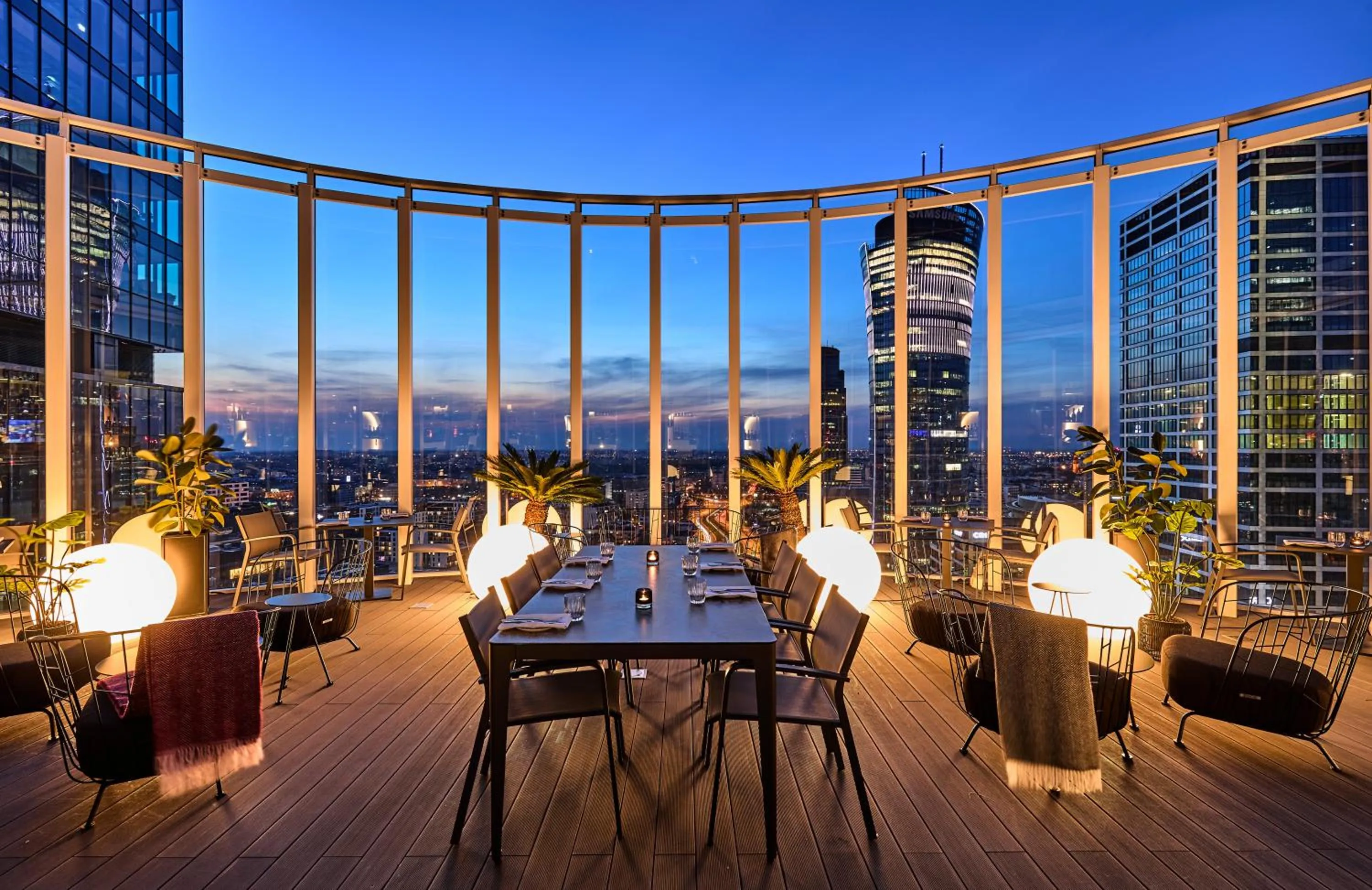 Lounge or bar in Crowne Plaza - Warsaw - The HUB by IHG