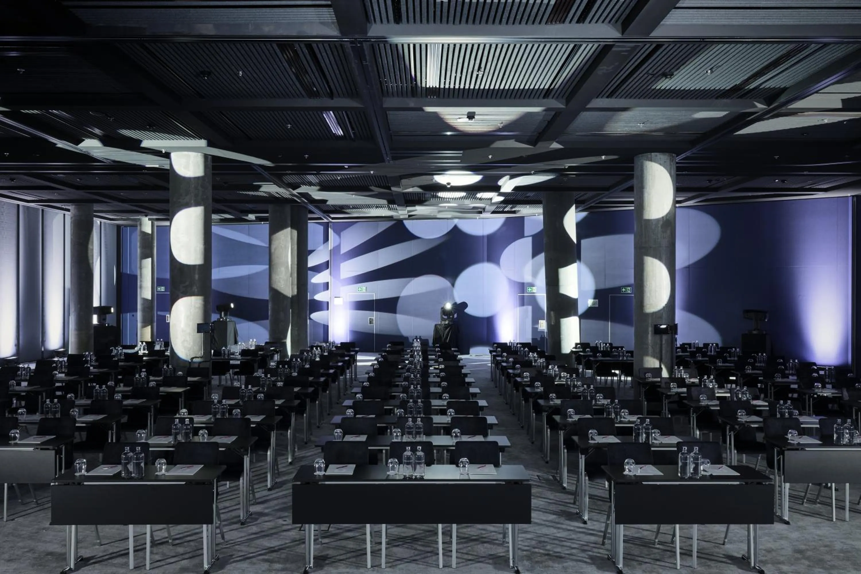 Lobby or reception in Crowne Plaza - Warsaw - The HUB by IHG