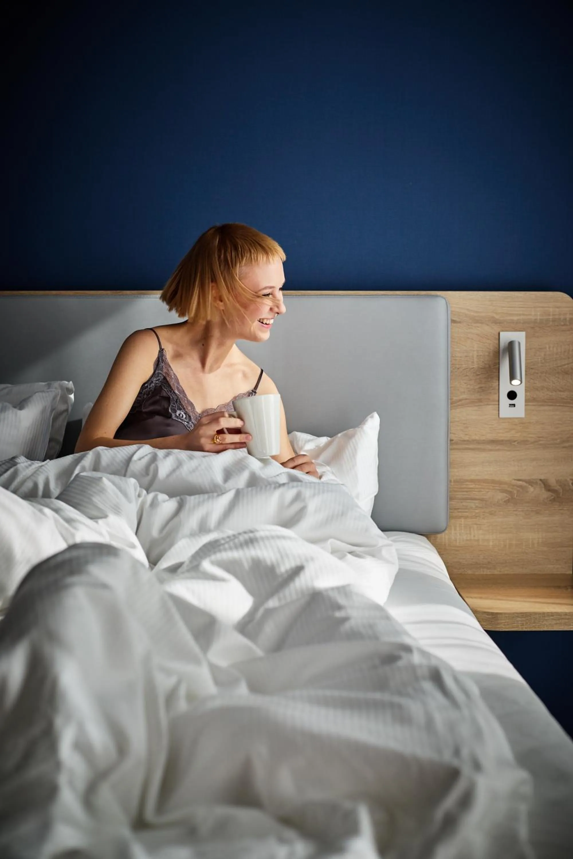 Bed in Holiday Inn Express - Warsaw - The HUB by IHG