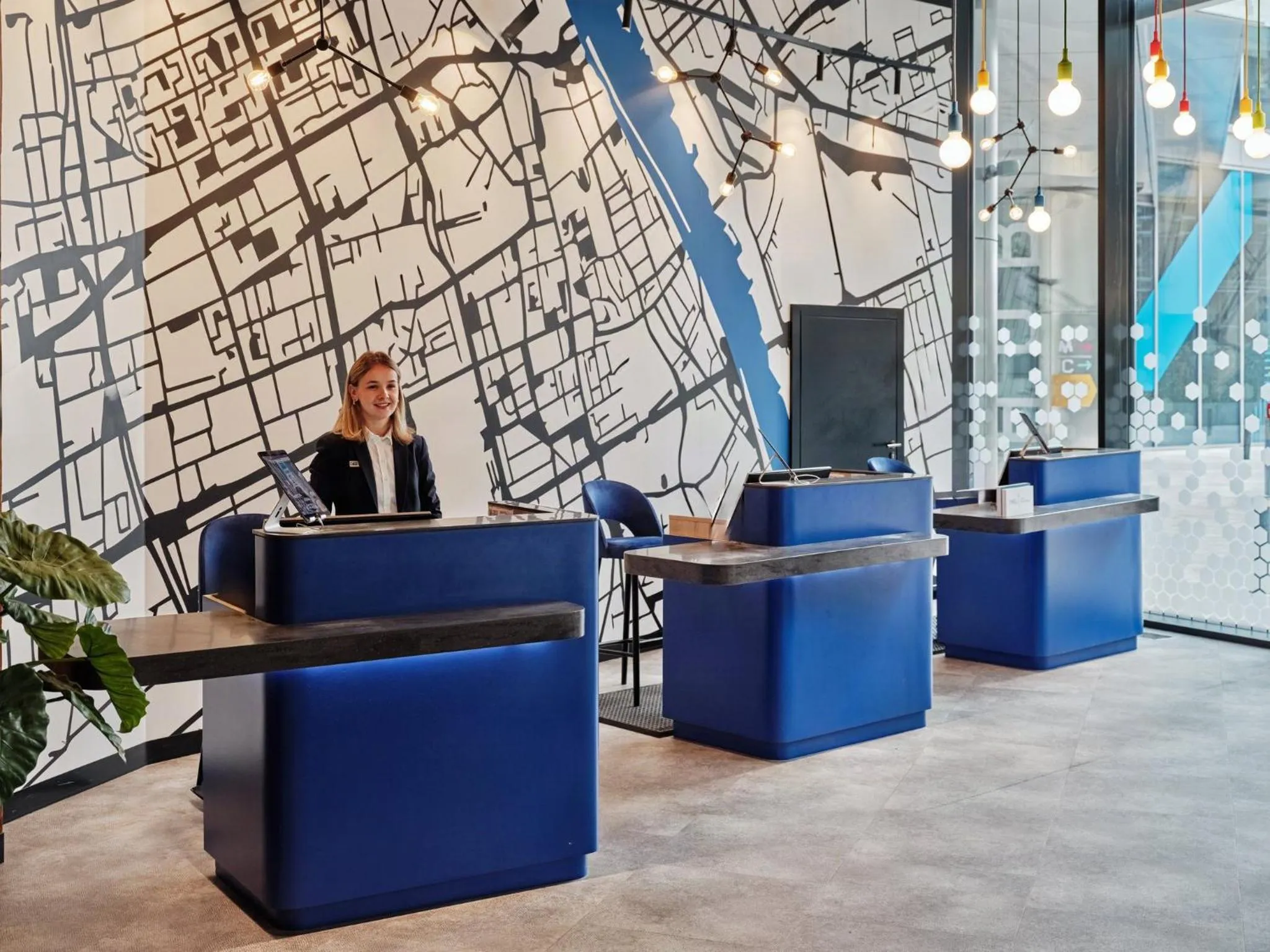 Property building in Holiday Inn Express - Warsaw - The HUB by IHG