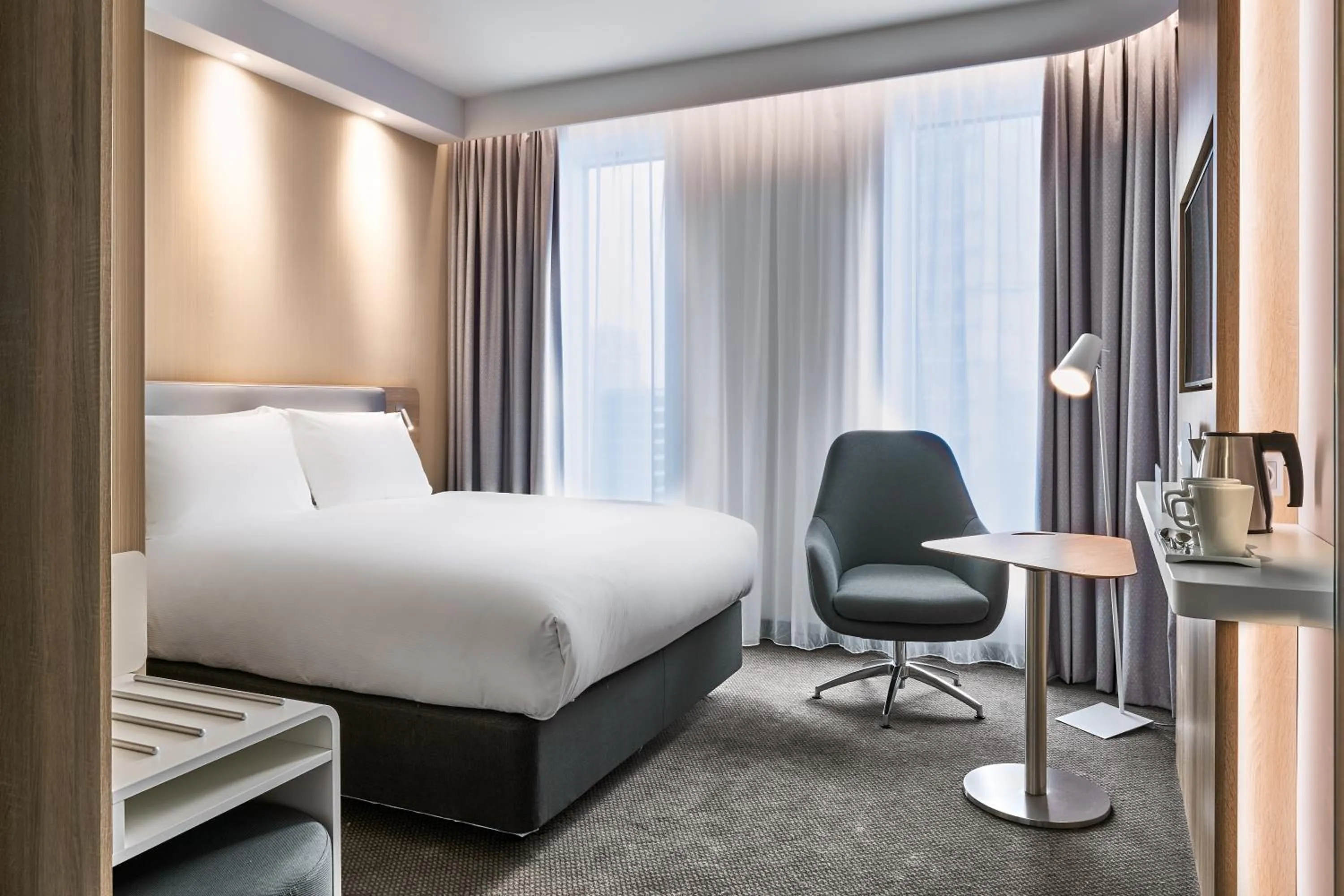 TV and multimedia, Bed in Holiday Inn Express - Warsaw - The HUB by IHG