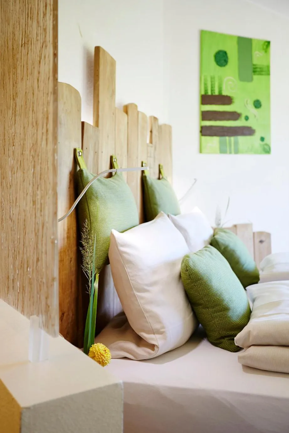 Bed in Steinbergs Wildewiese NaturHotel