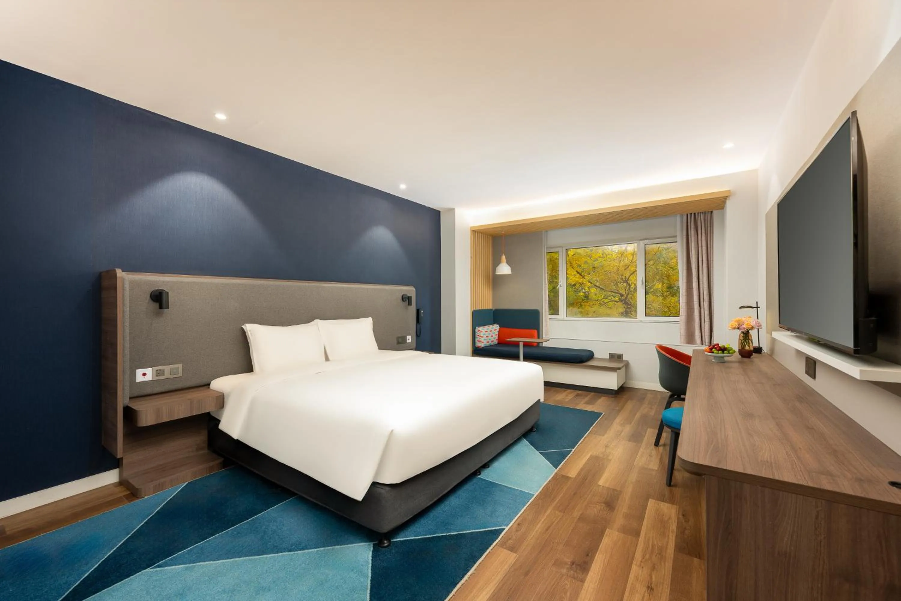 Photo of the whole room, Bed in Holiday Inn Express Tianjin Airport East by IHG