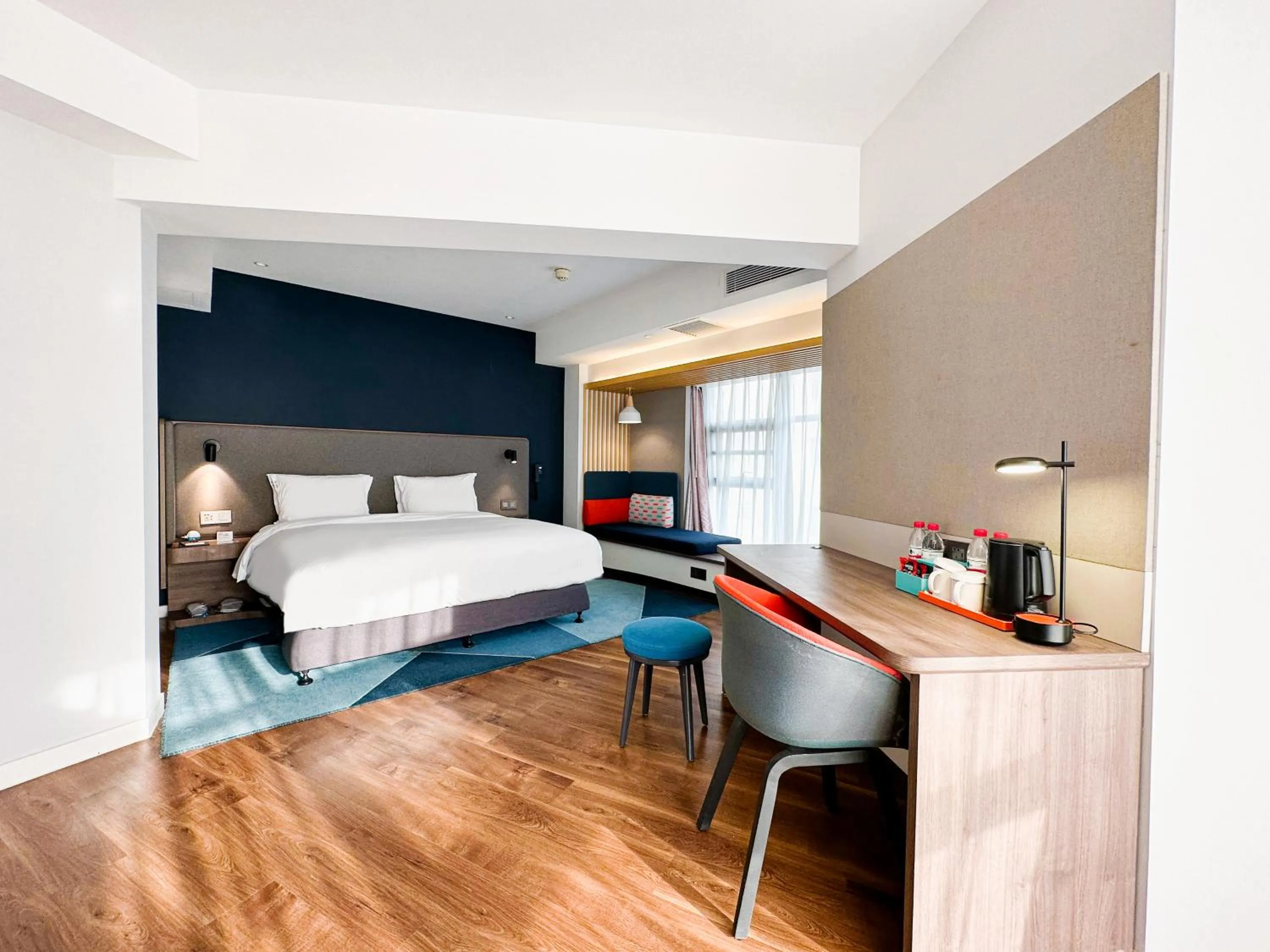 Bedroom, Bed in Holiday Inn Express Tianjin Airport East by IHG