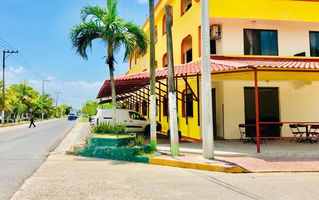 Hotel Sociedad y Maristas