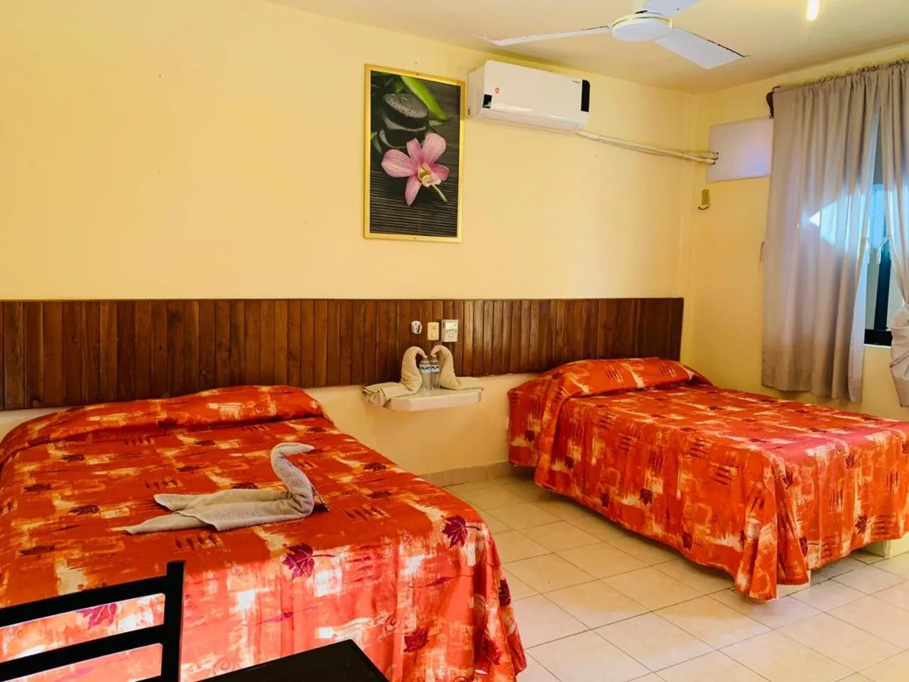 Bed in Hotel Sociedad y Maristas