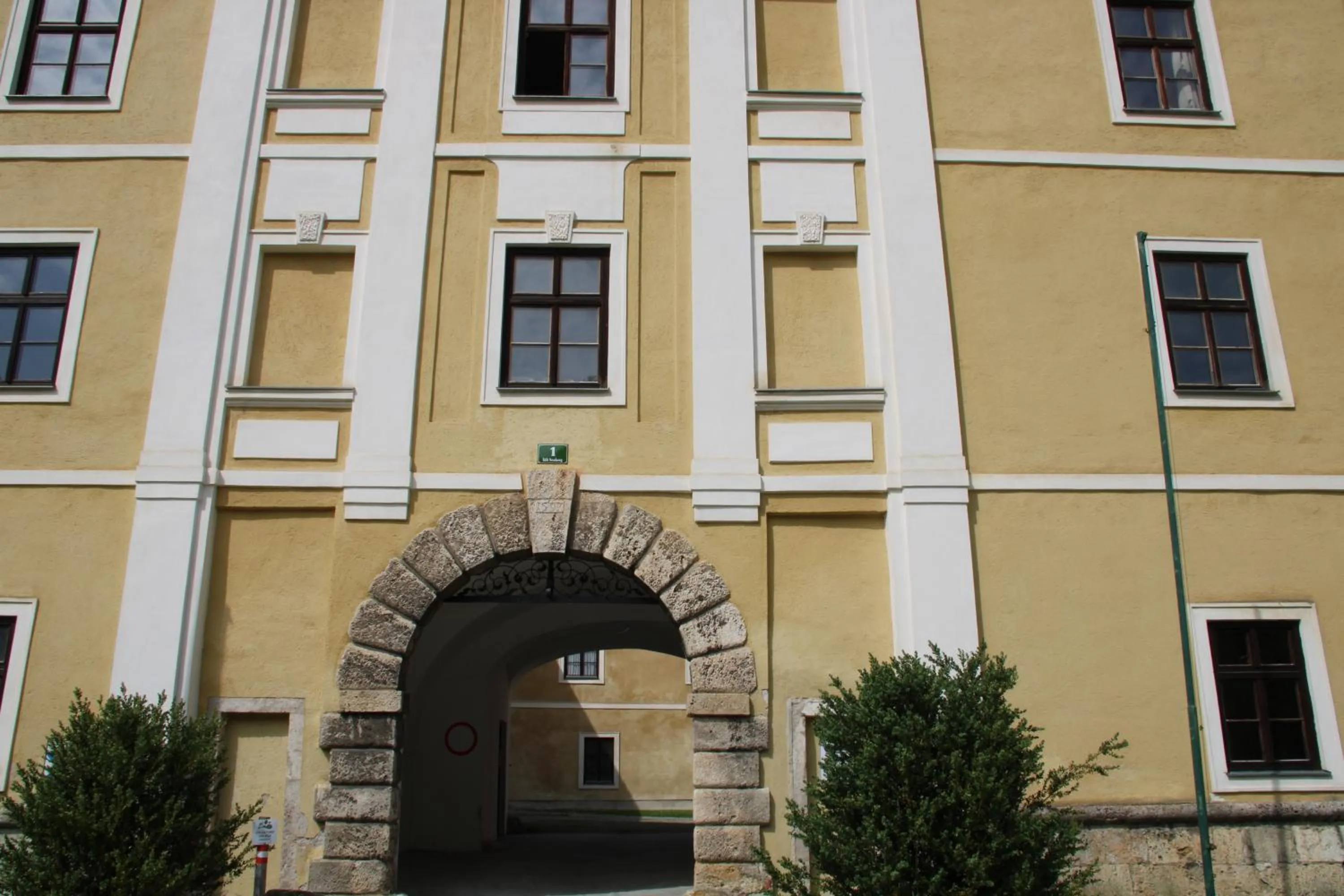 Facade/entrance in Hotel im Stift Neuberg