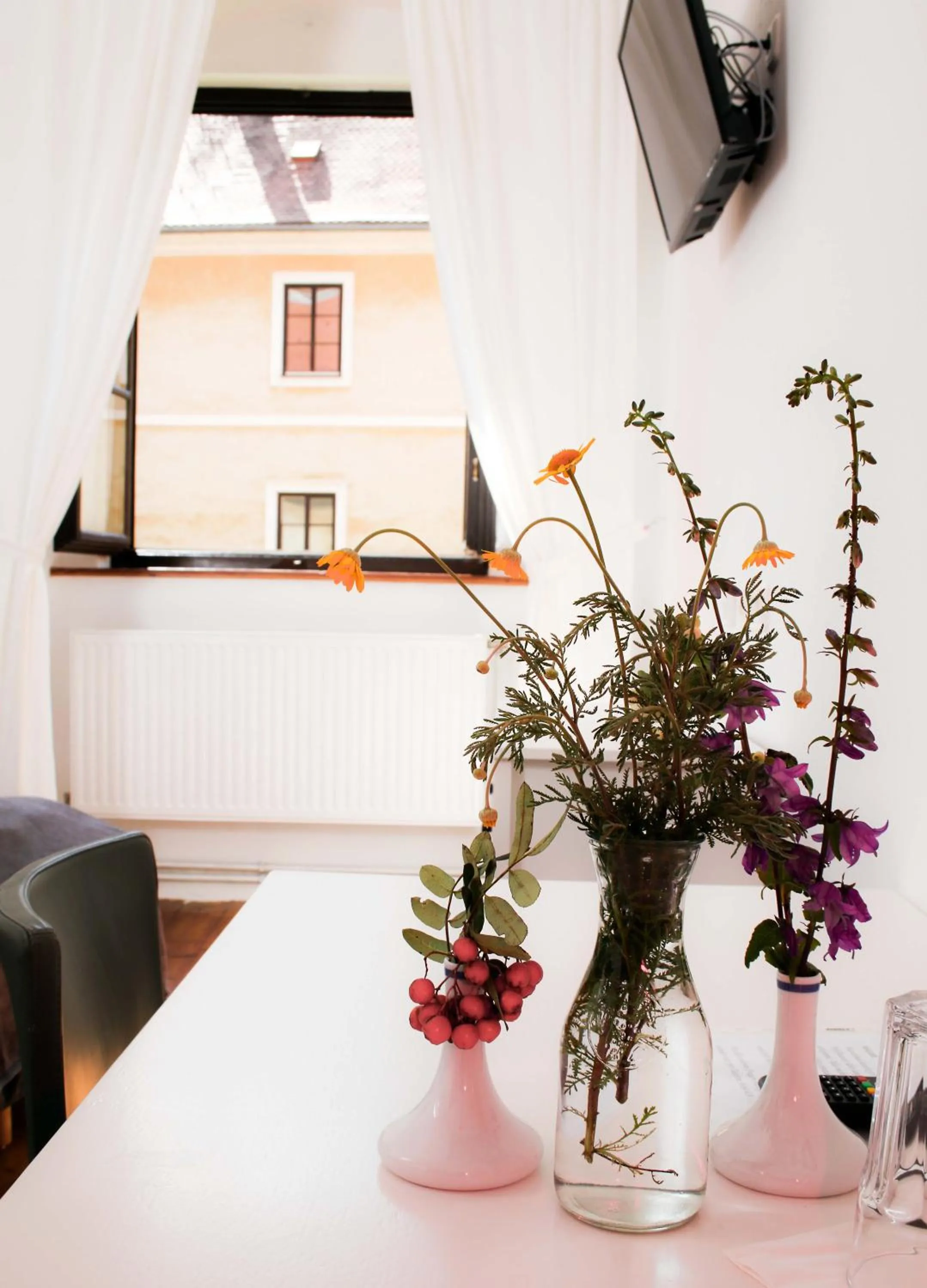 TV and multimedia in Hotel im Stift Neuberg