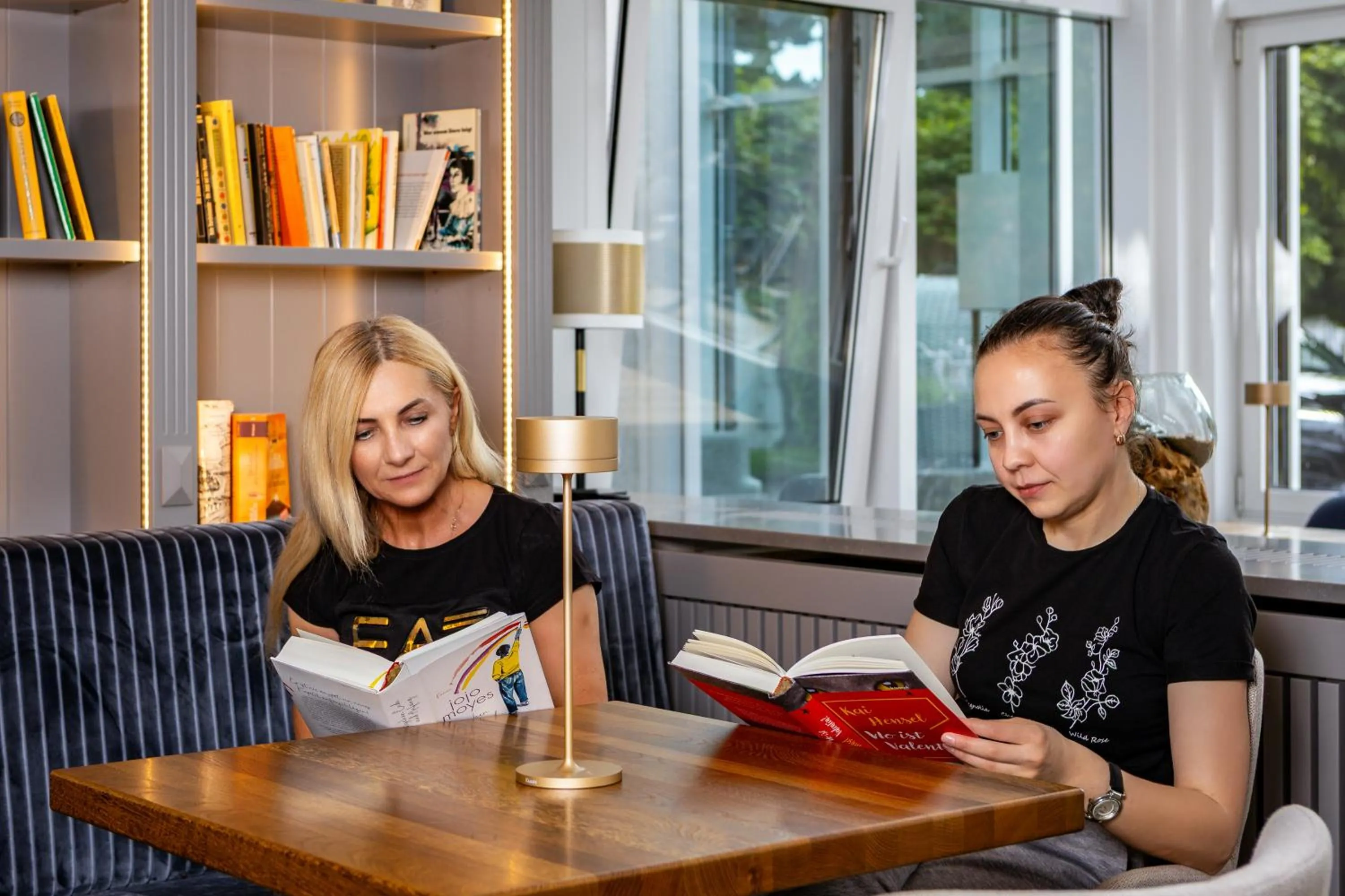 Library in Seehotel Grossherzog von Mecklenburg