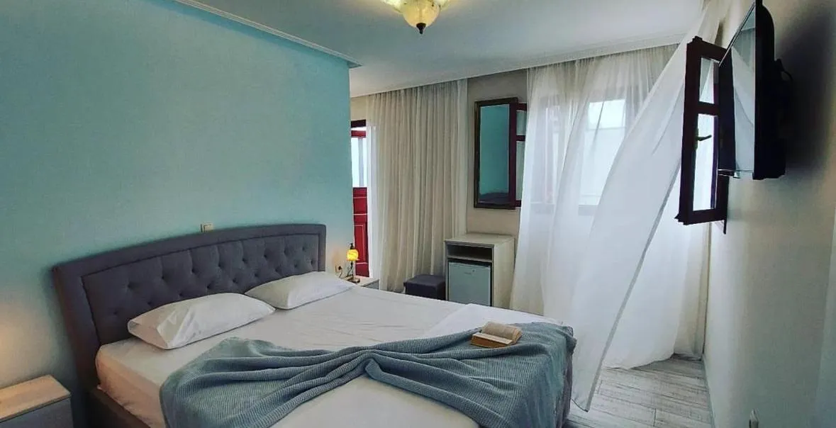 View (from property/room), Bed in Theasis Athens