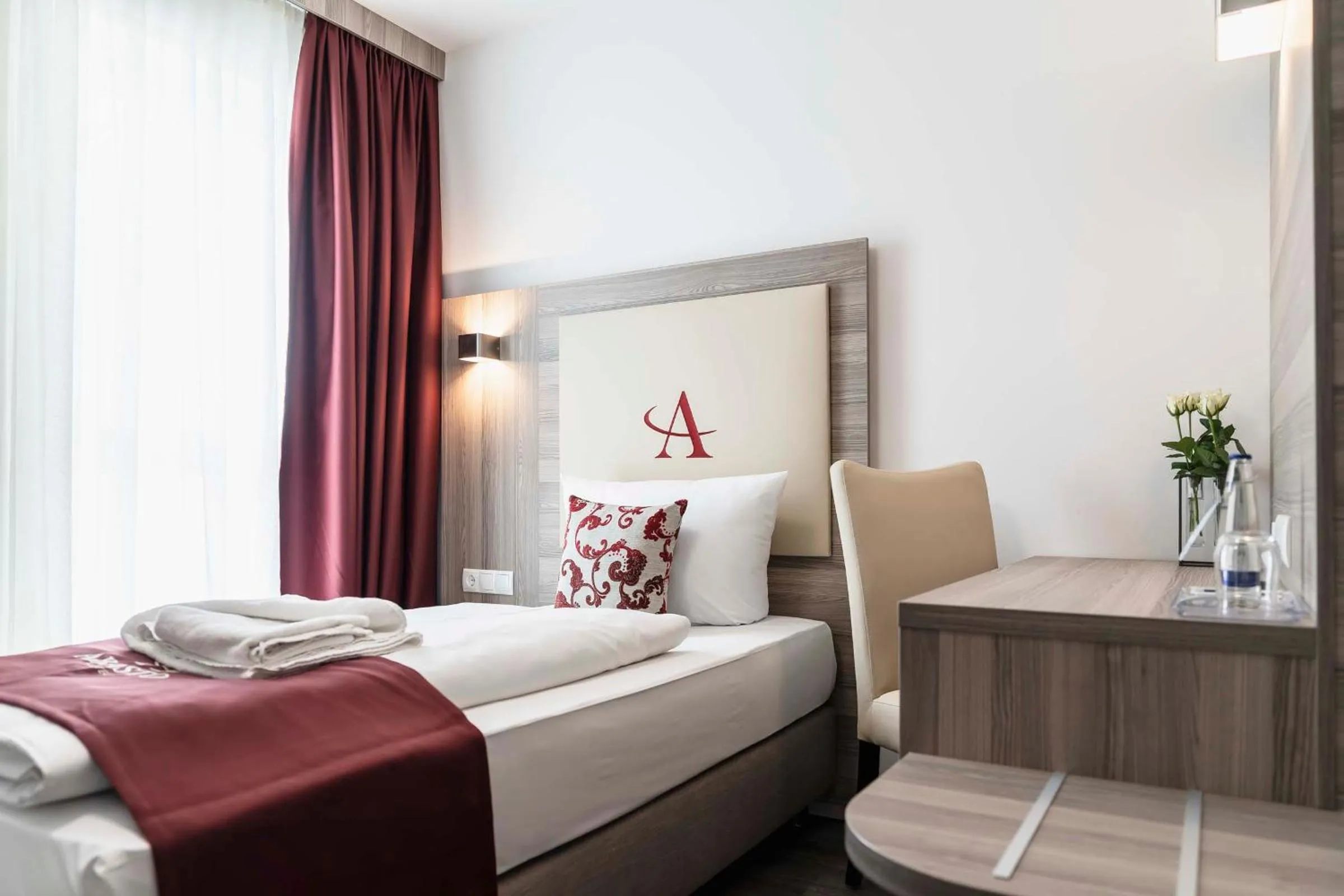 Photo of the whole room, Bed in Abasto Hotel München Feldmoching