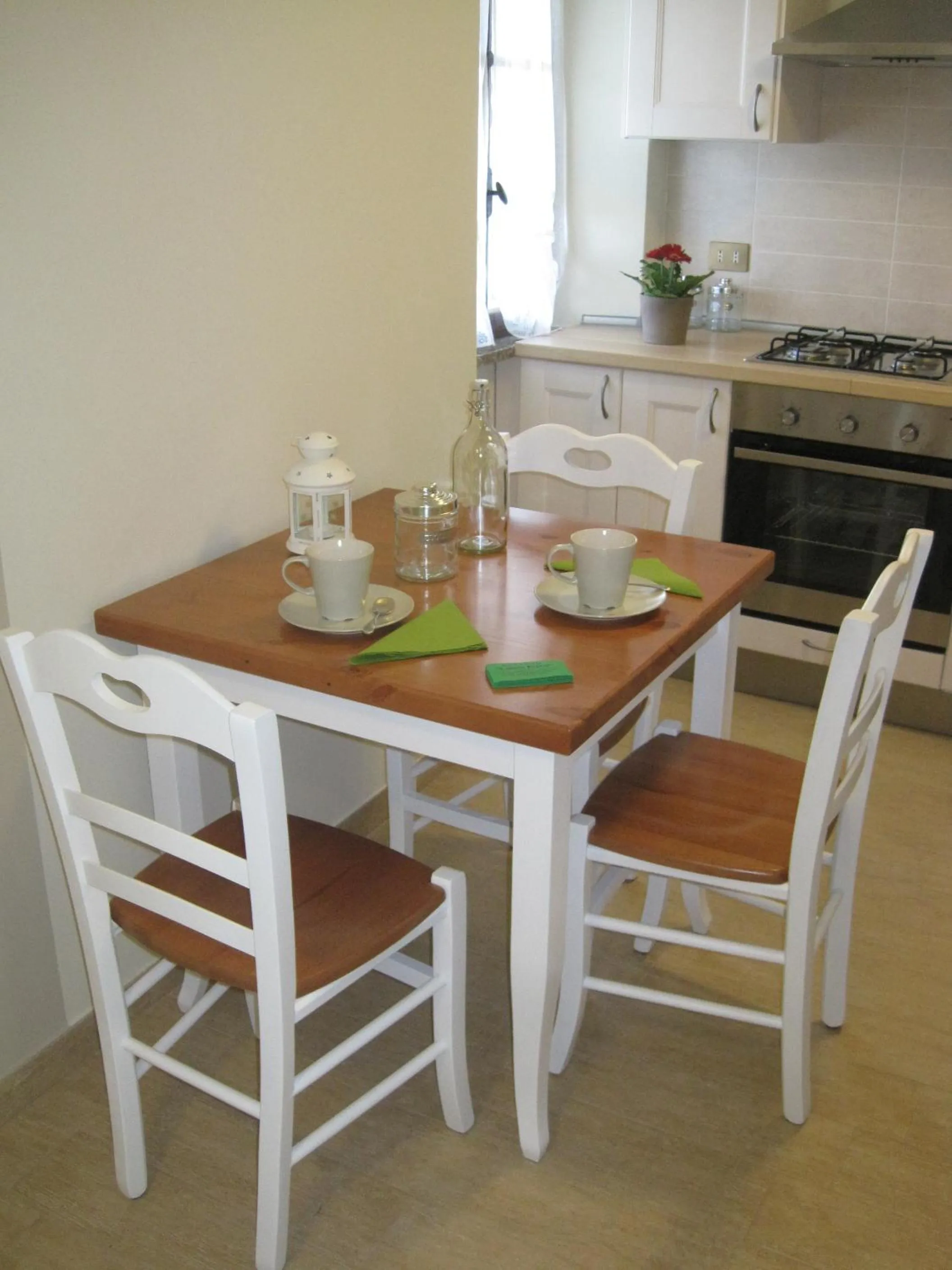 Communal kitchen in Bed & Breakfast Castello Regina