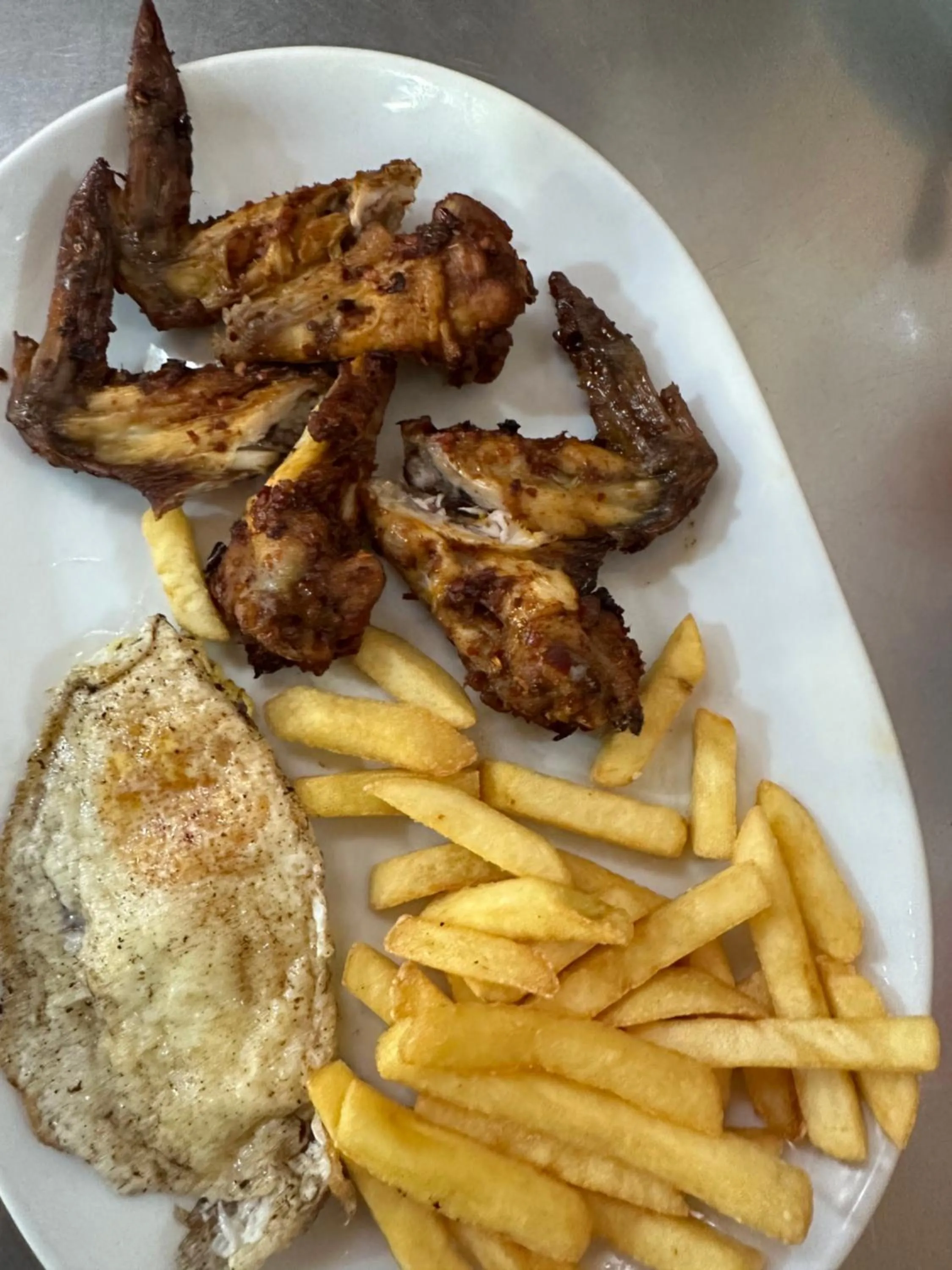 Hostal agripino y Restaurante asiático