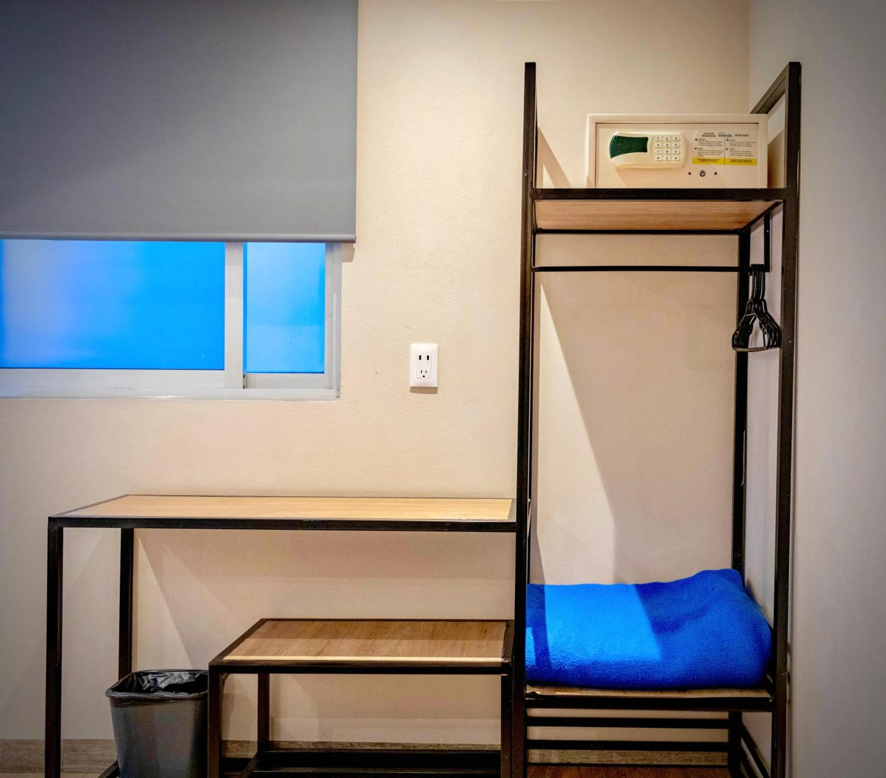 Bed in Continental Mexicano