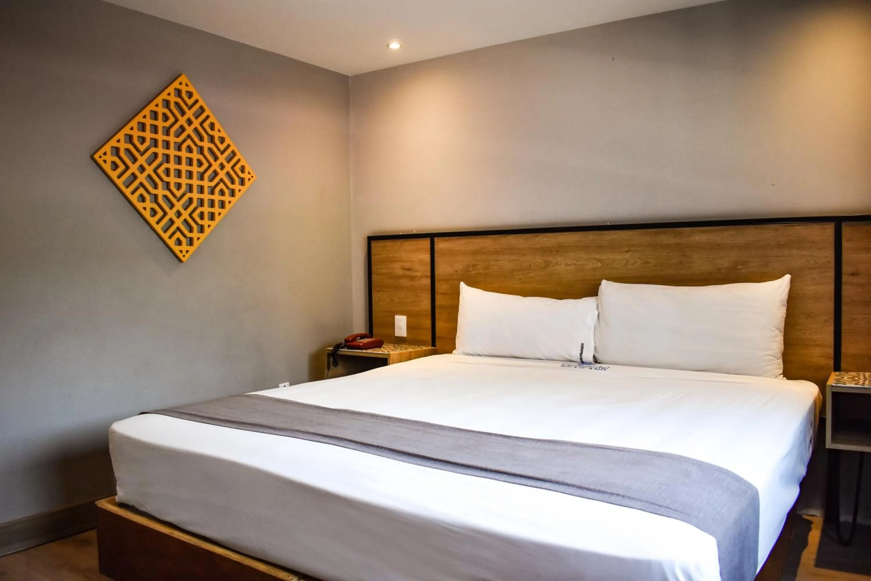 Bed in Continental Mexicano