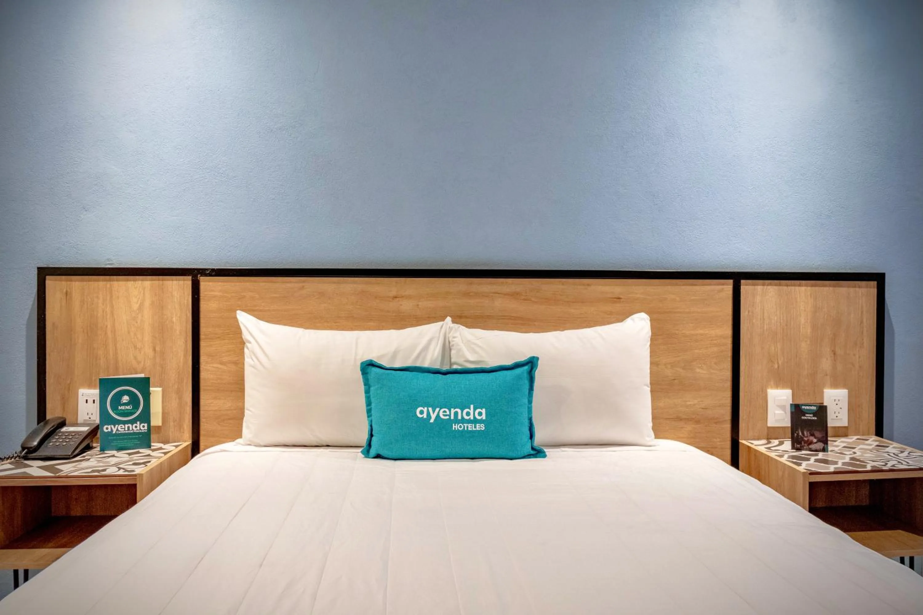 Bed in Continental Mexicano