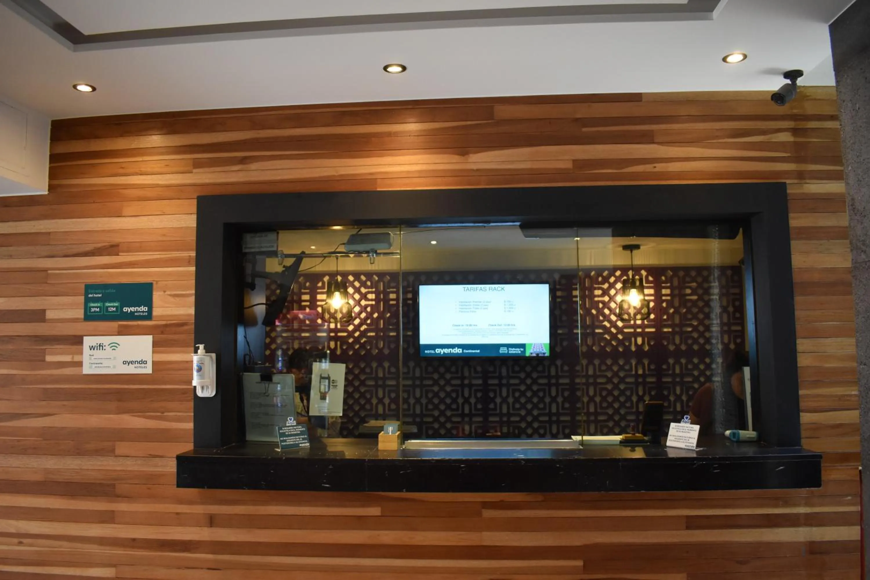 Lobby or reception in Continental Mexicano