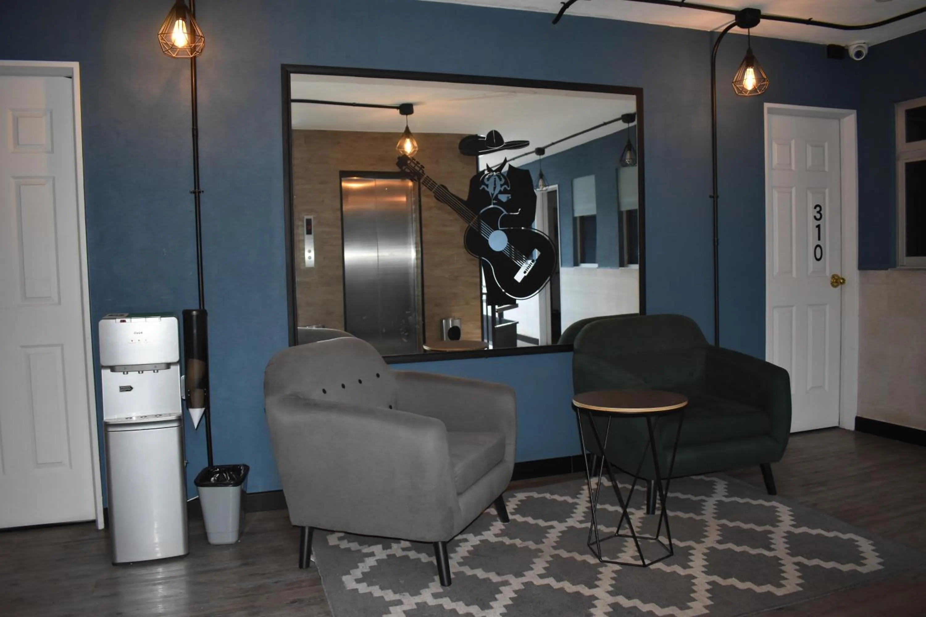 Property building in Continental Mexicano