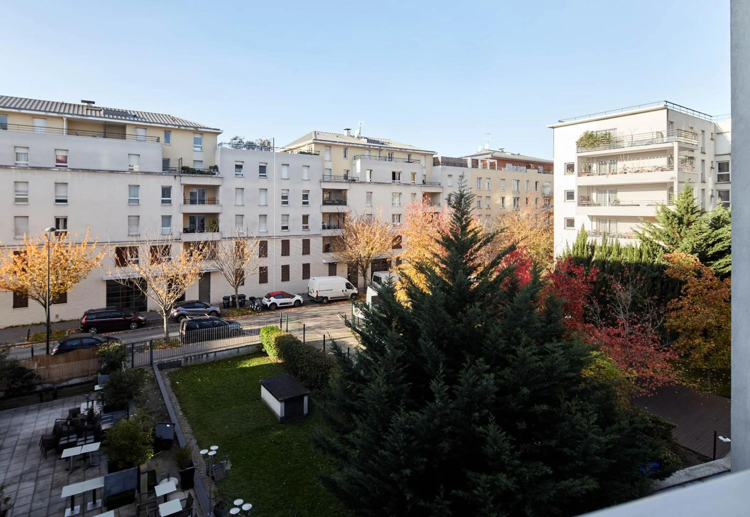 Street view in B&B HOTEL Paris Saint-Denis Pleyel