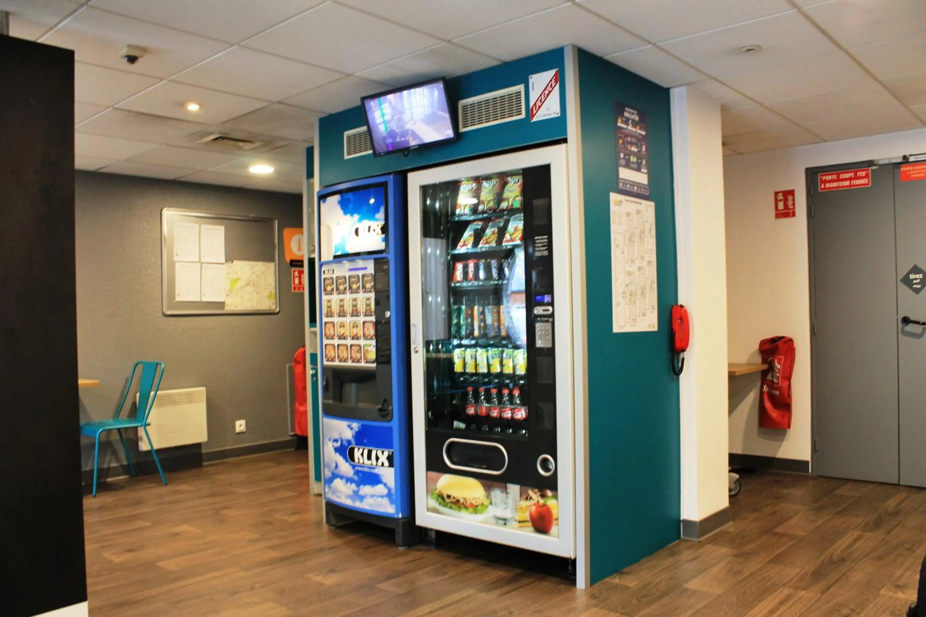 On-site shops in hotelF1 Paris Gennevilliers, 4 Rue Georges Corète 92230 Gennevilliers