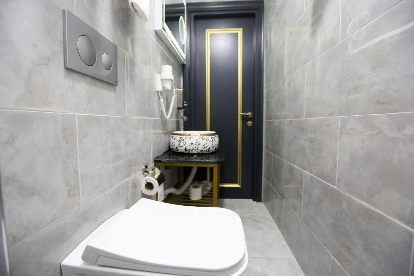 DNZ TAXIM FERİDİYE HoTEL