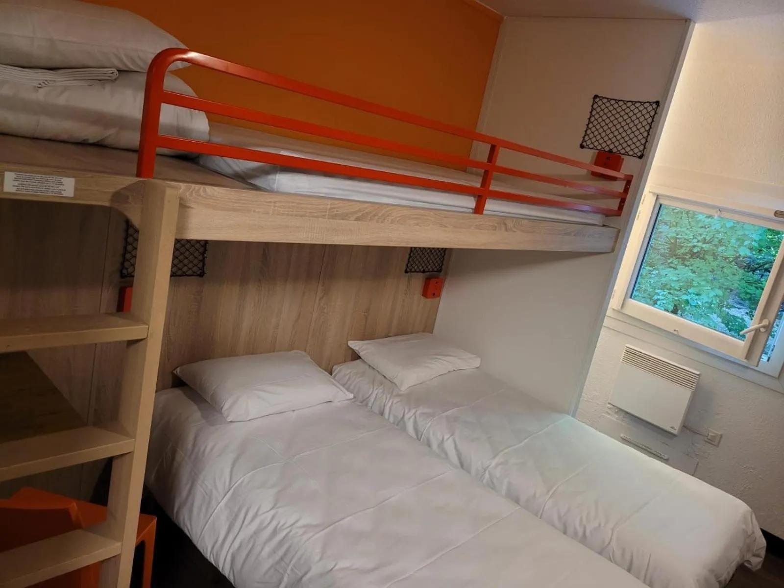 Photo of the whole room, Bed in hotelF1 Villepinte Parc des Expositions