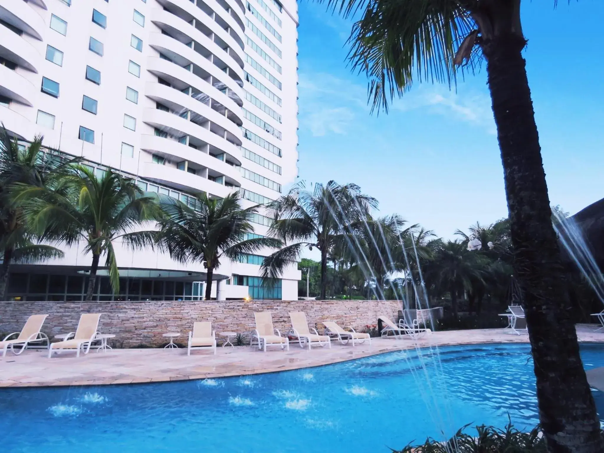 Barra Prime Flats, Ed Mediterrâneo, wi-fi 400Mb, balsa pra praia grátis, ar condicionado novo! Barra Prime Flats, Ed Mediterrâneo, wi-fi 400Mb, balsa pra praia grátis, ar condicionado novo!