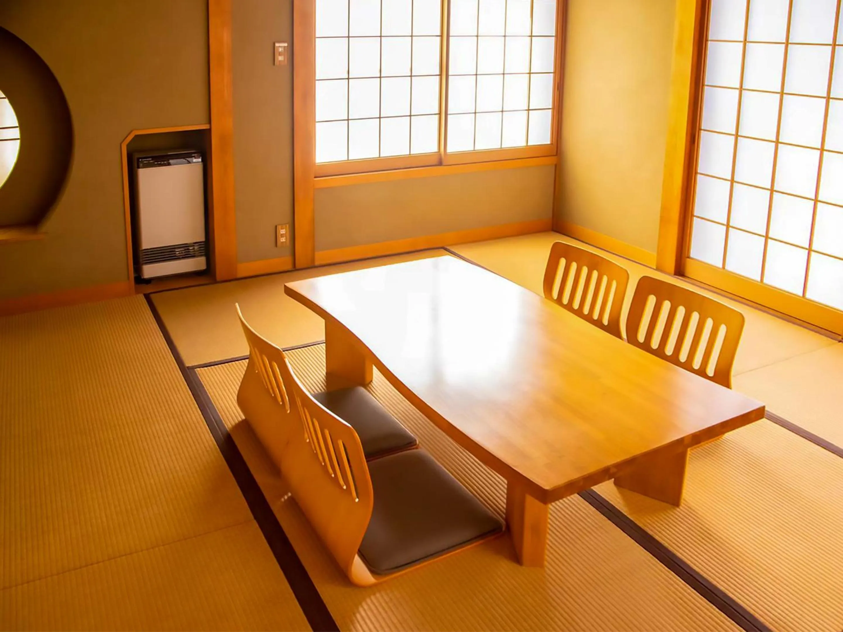 Photo of the whole room in MOON GLOW