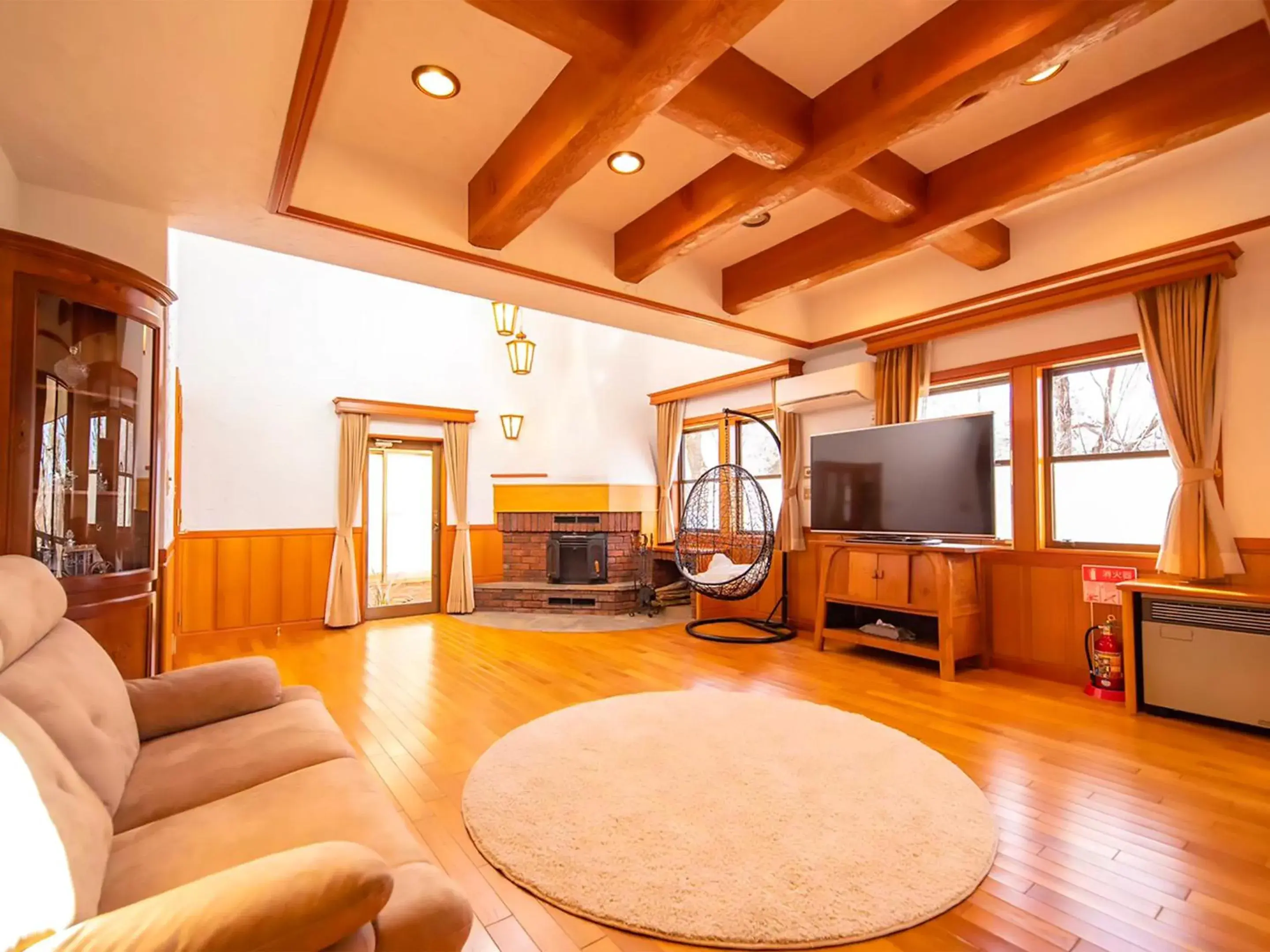 Three-Bedroom House in MOON GLOW Three-Bedroom House in MOON GLOW