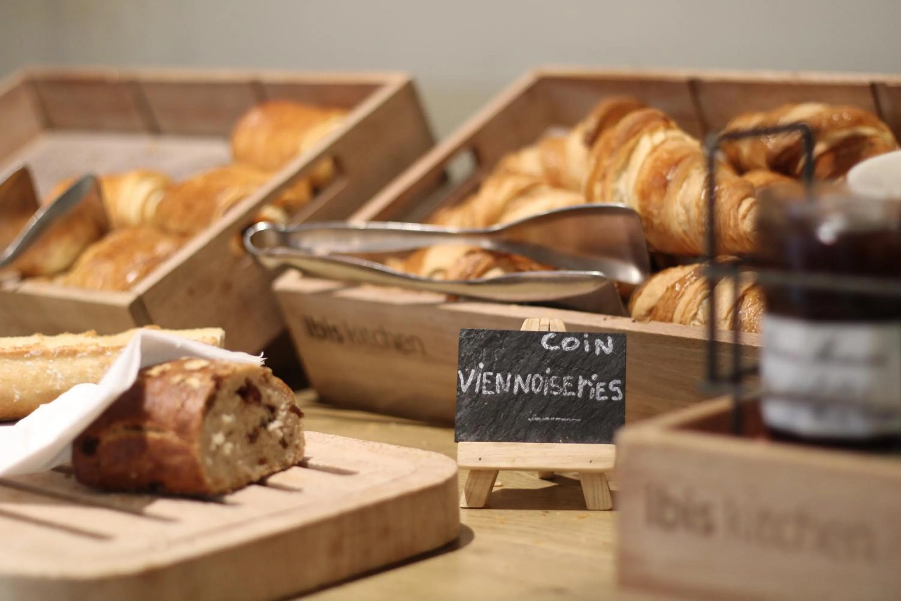 Buffet breakfast in ibis Saint Gratien - Enghien-Les-Bains